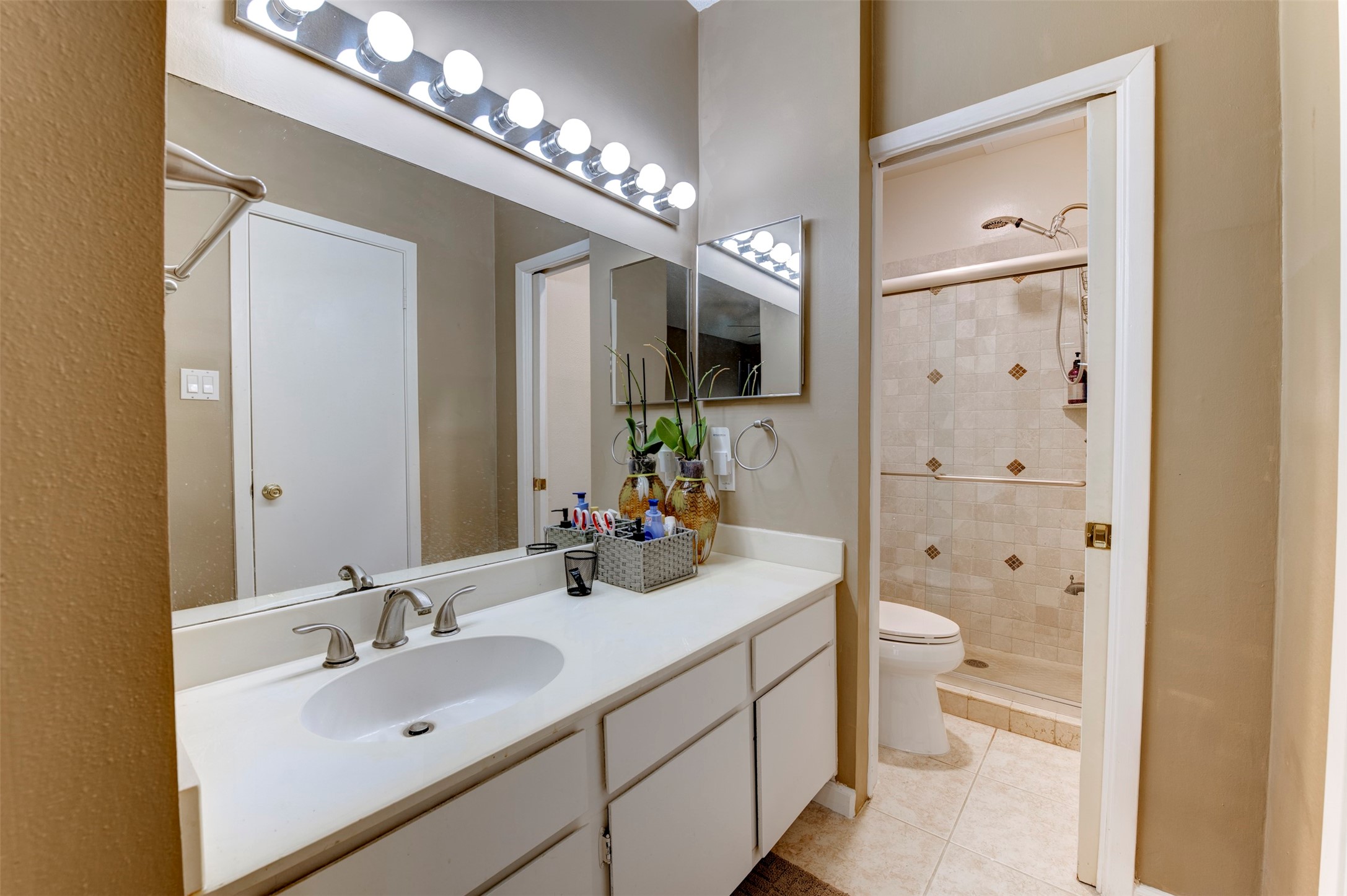 2300 Augusta Drive 29 Property Photo 21