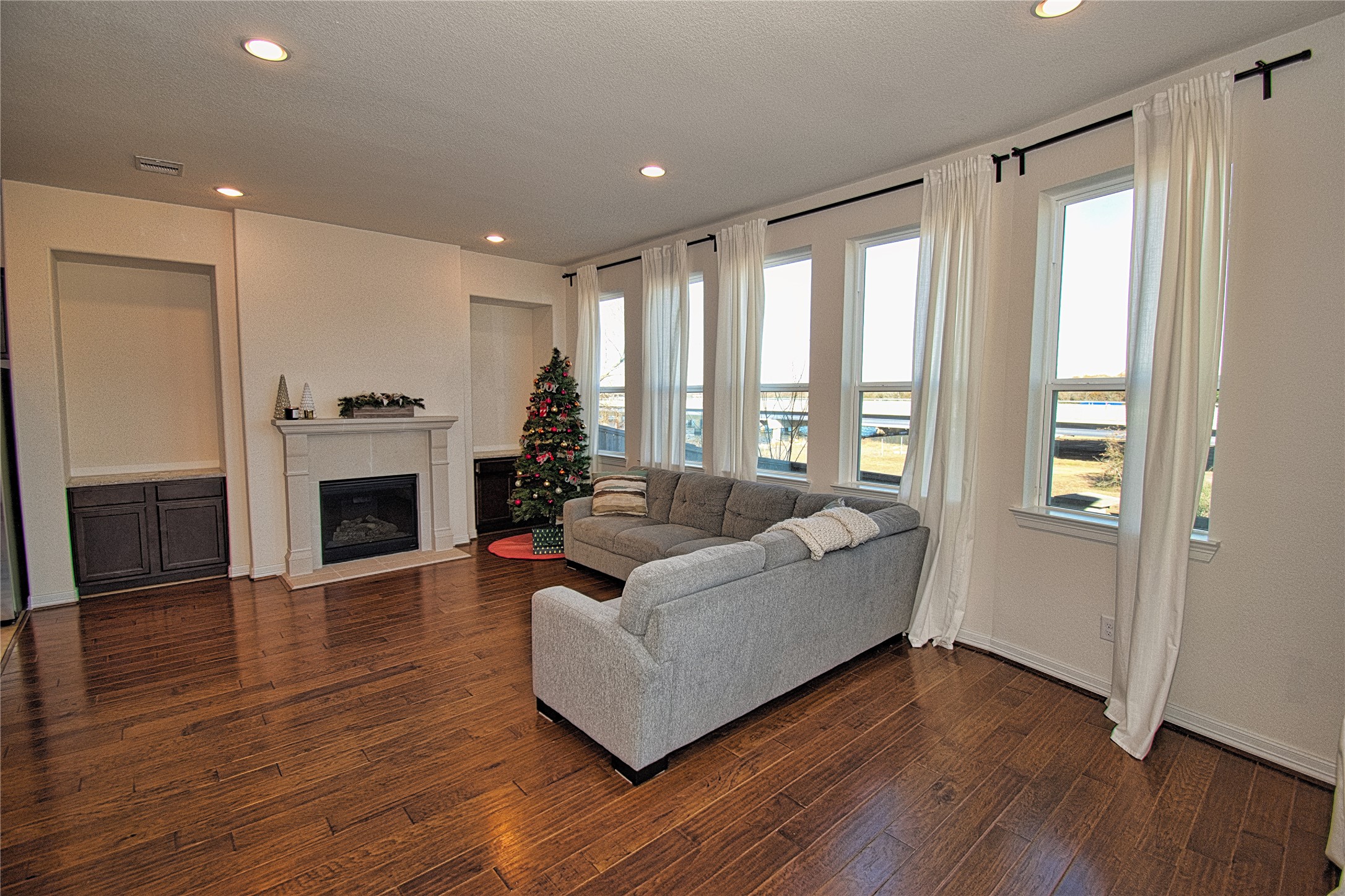 4132 Boardwalk Boulevard Property Photo 9