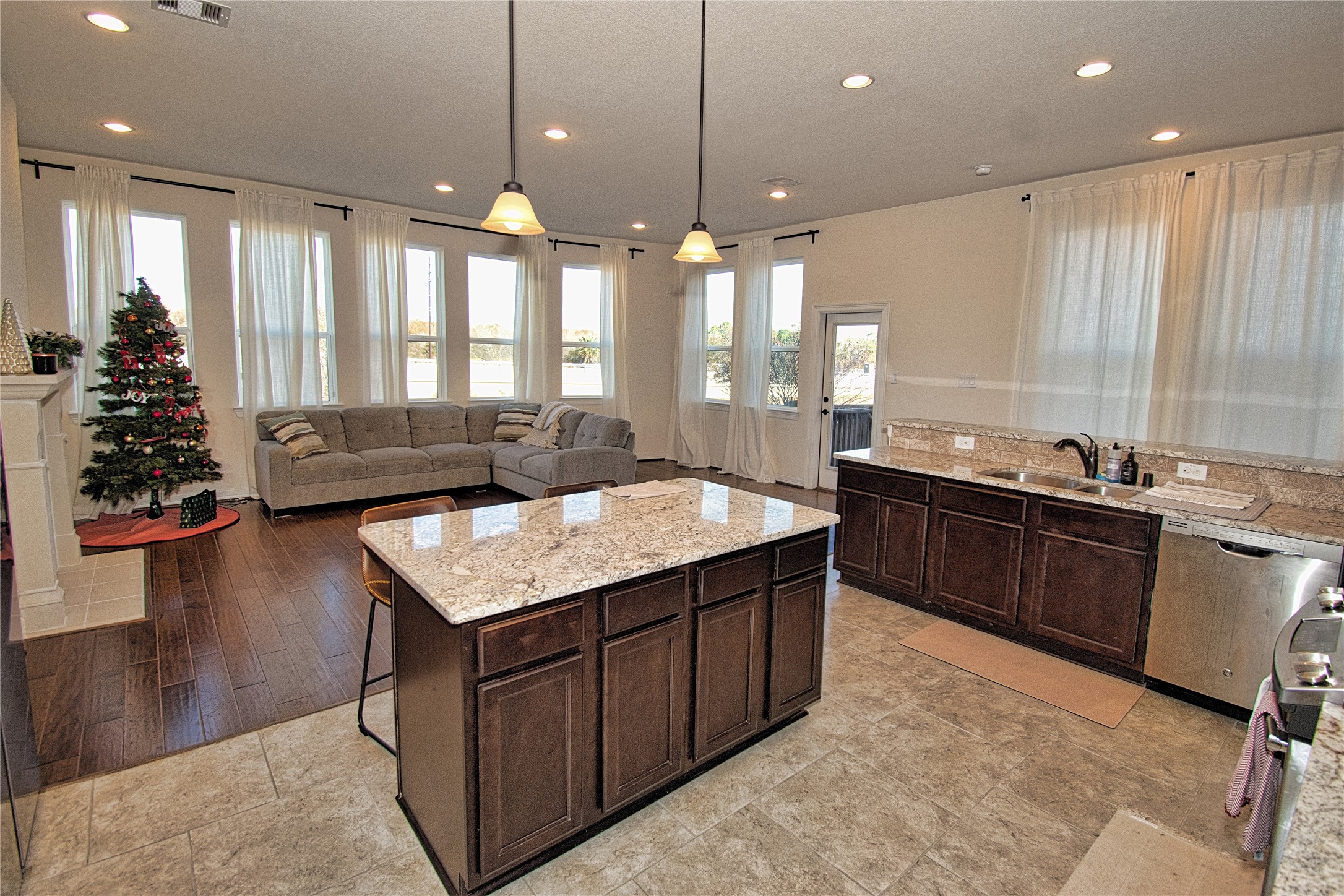 4132 Boardwalk Boulevard Property Photo 10