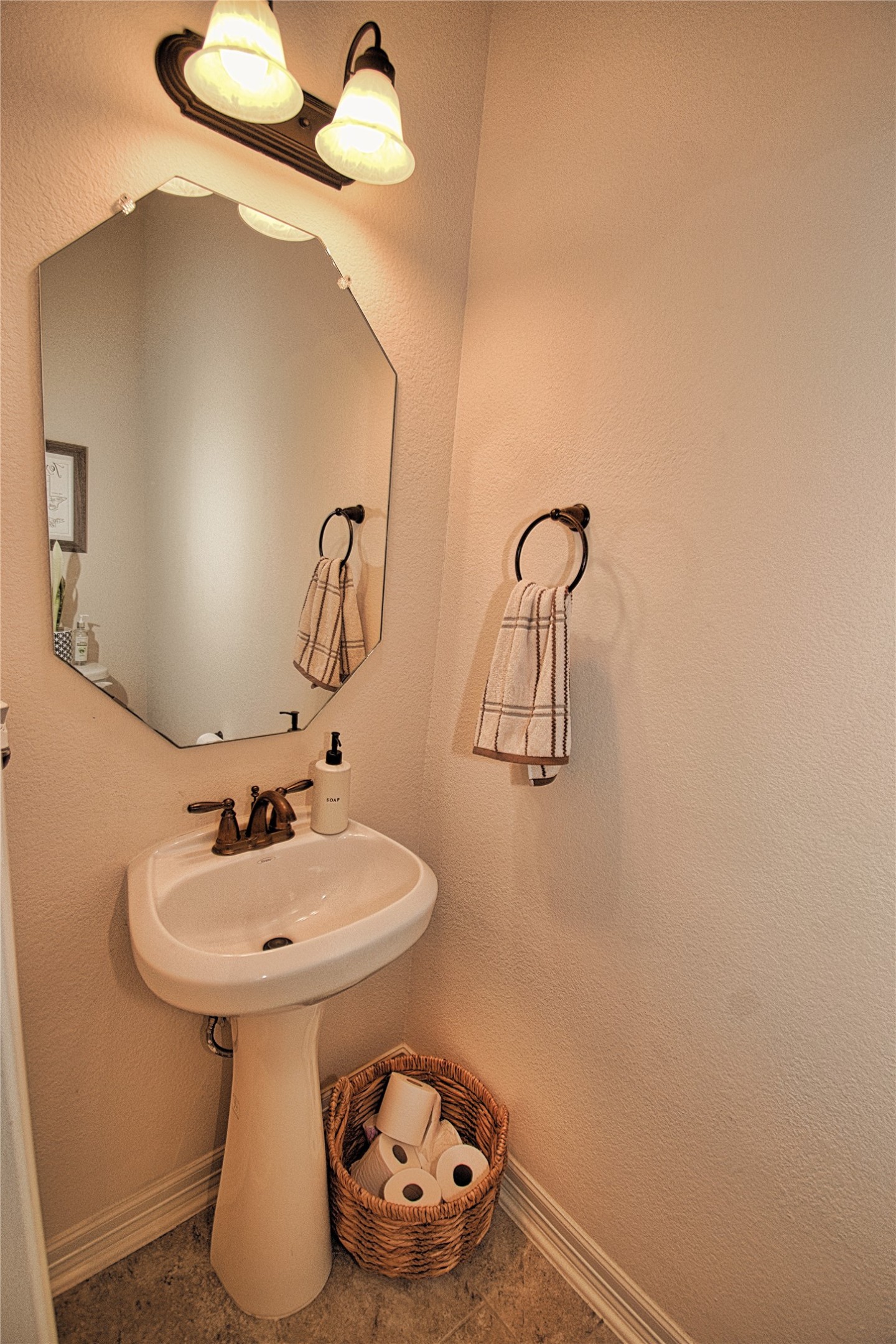 4132 Boardwalk Boulevard Property Photo 11