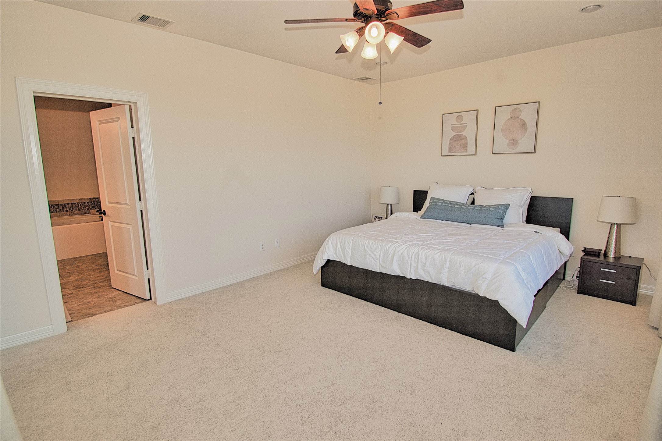 4132 Boardwalk Boulevard Property Photo 16