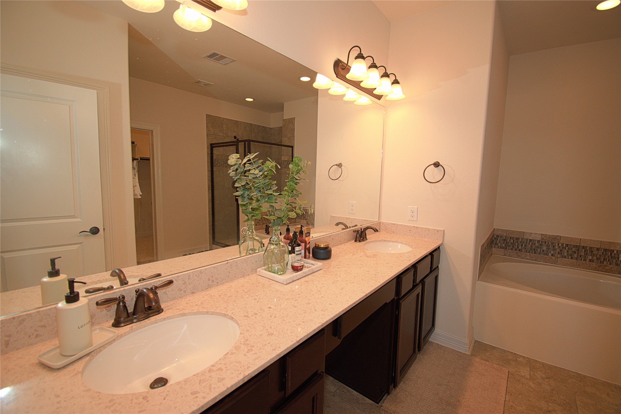 4132 Boardwalk Boulevard Property Photo 18