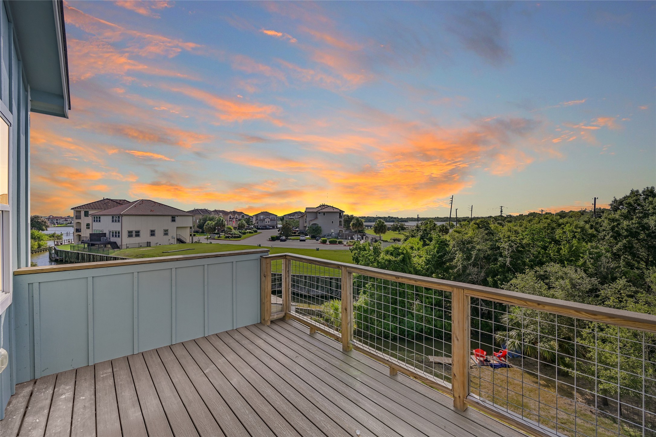 4444 Shady Lake Drive Property Photo 4