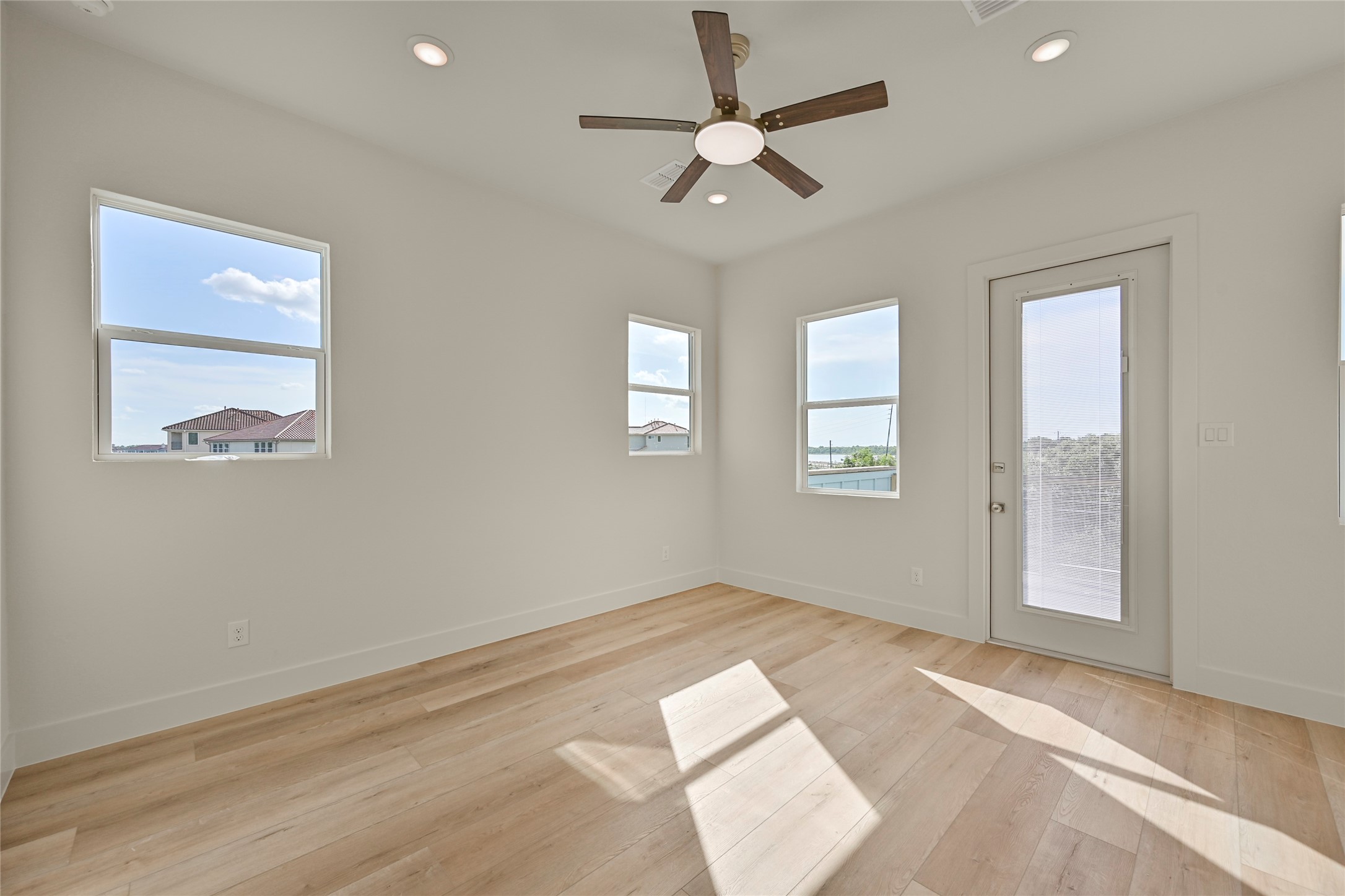 4444 Shady Lake Drive Property Photo 21