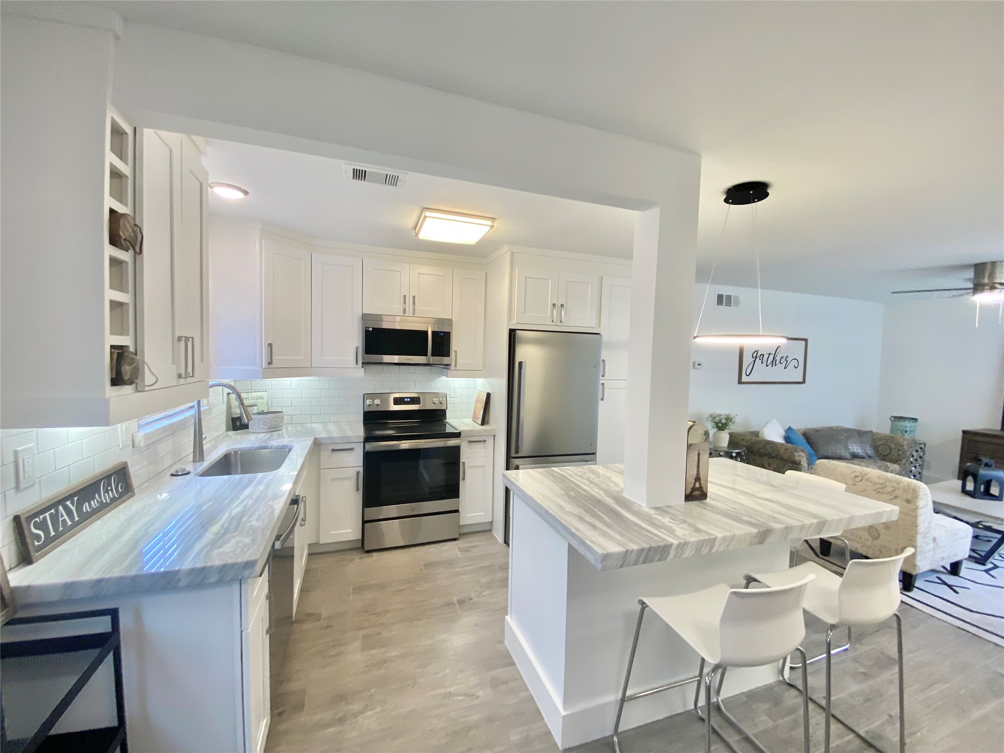 1801 Huldy St Street D5 Property Photo 1