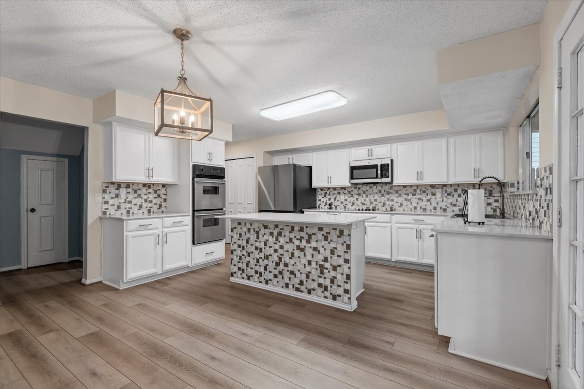 13022 Hollow Brook Drive Property Photo 10