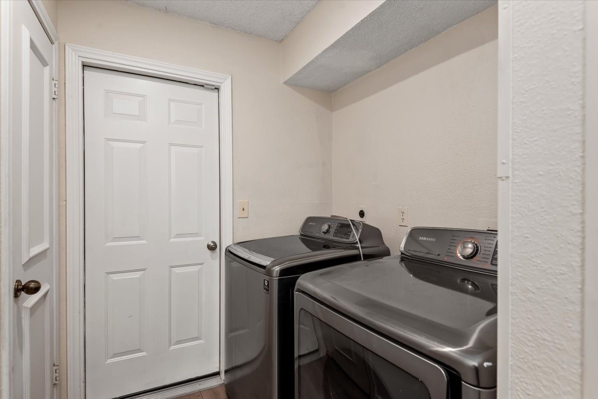13022 Hollow Brook Drive Property Photo 15