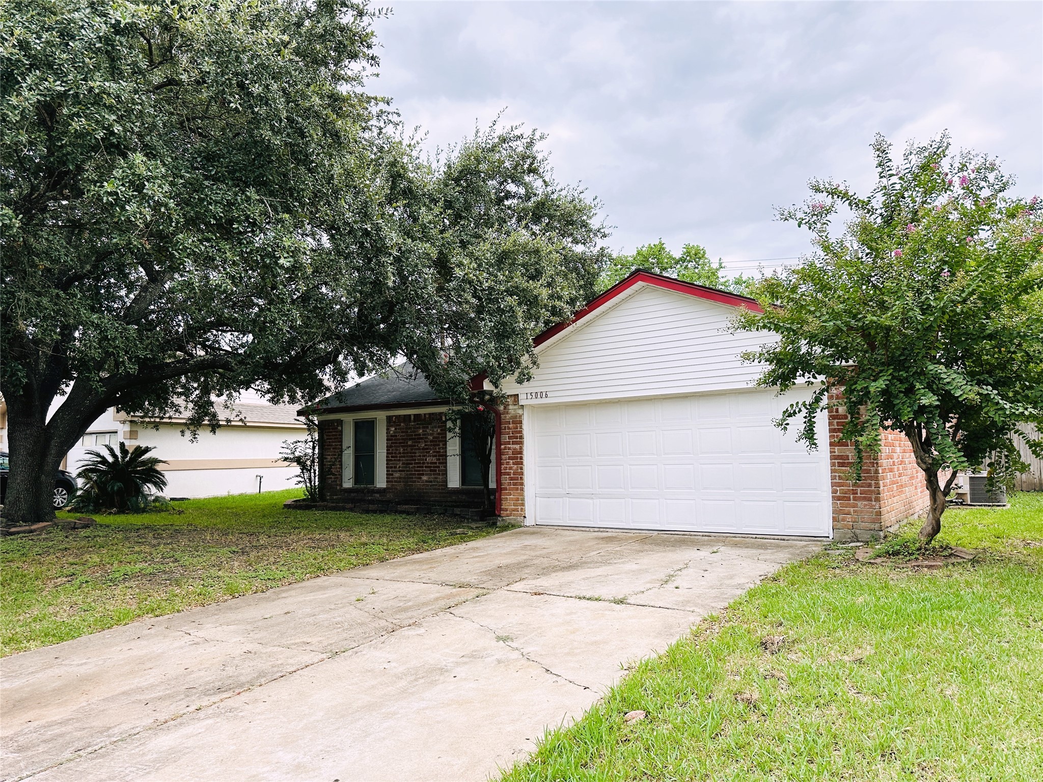 15006 Grassington Drive Property Photo 2