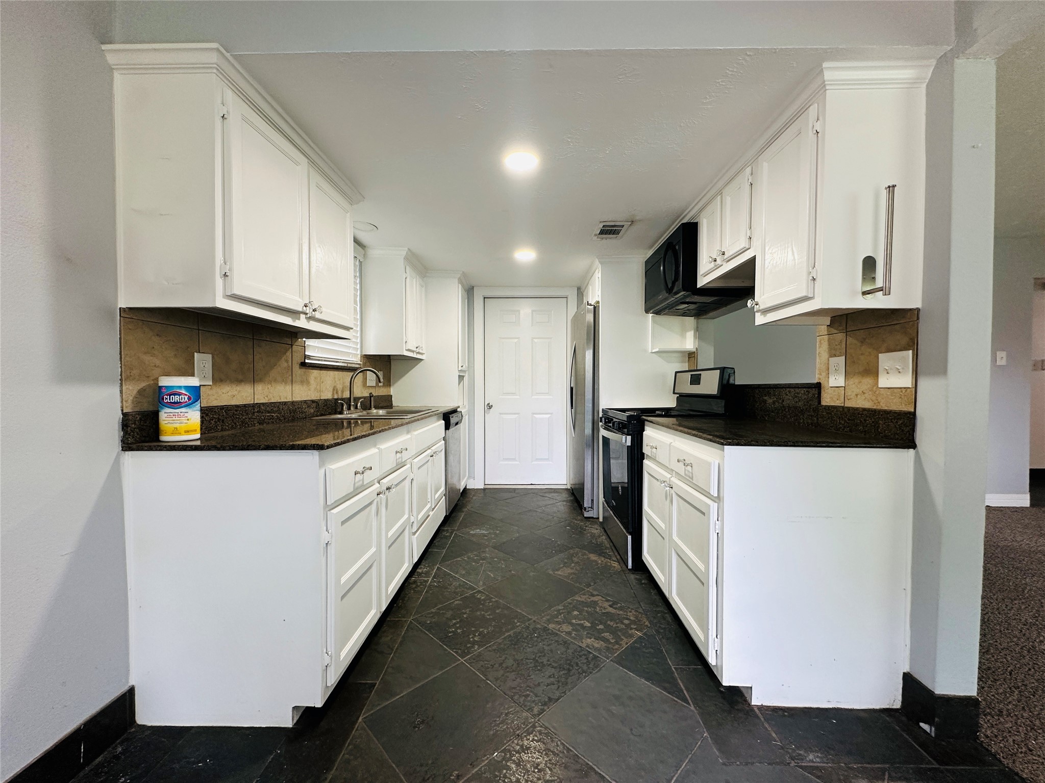 15006 Grassington Drive Property Photo 11