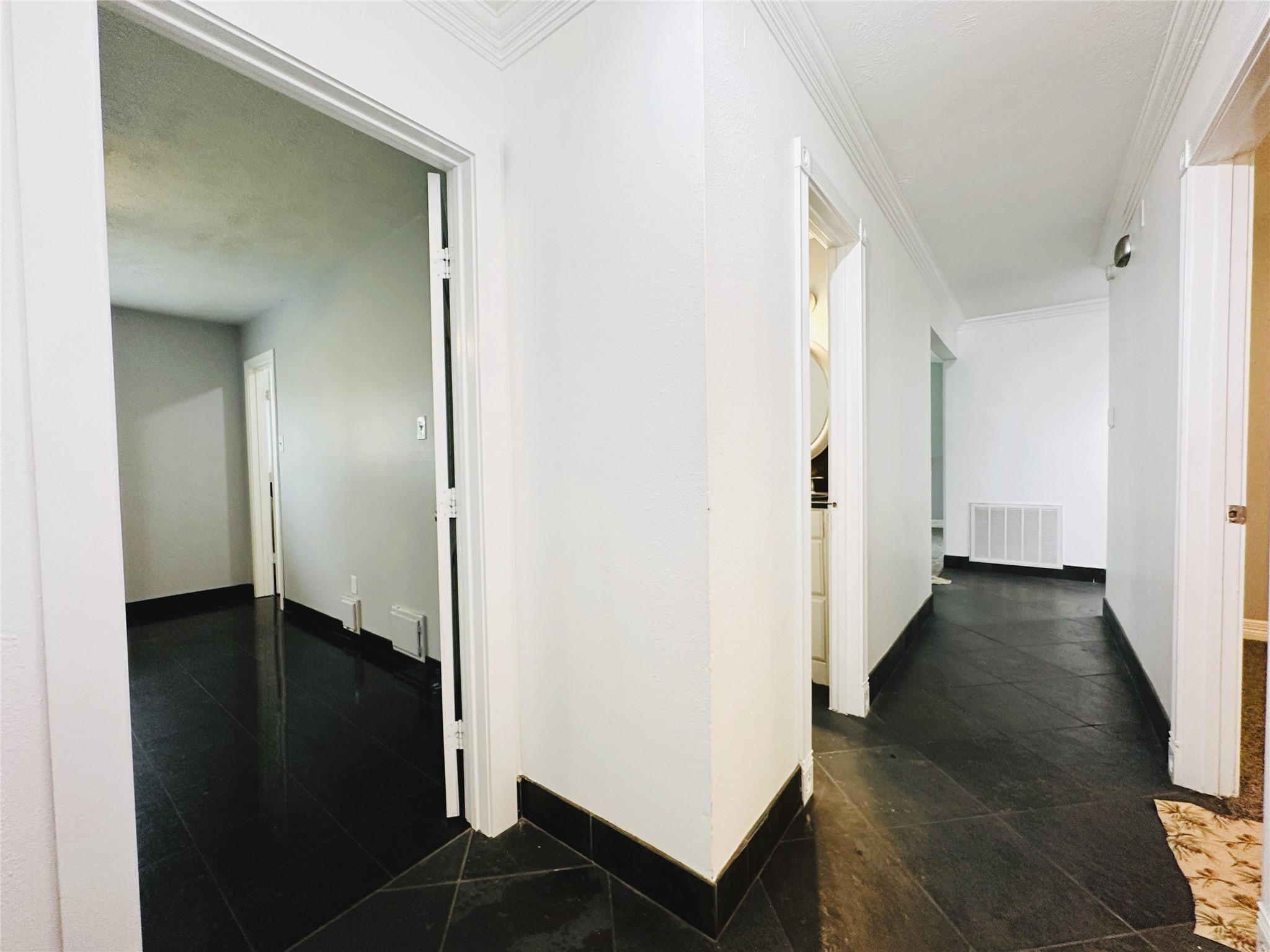 15006 Grassington Drive Property Photo 14