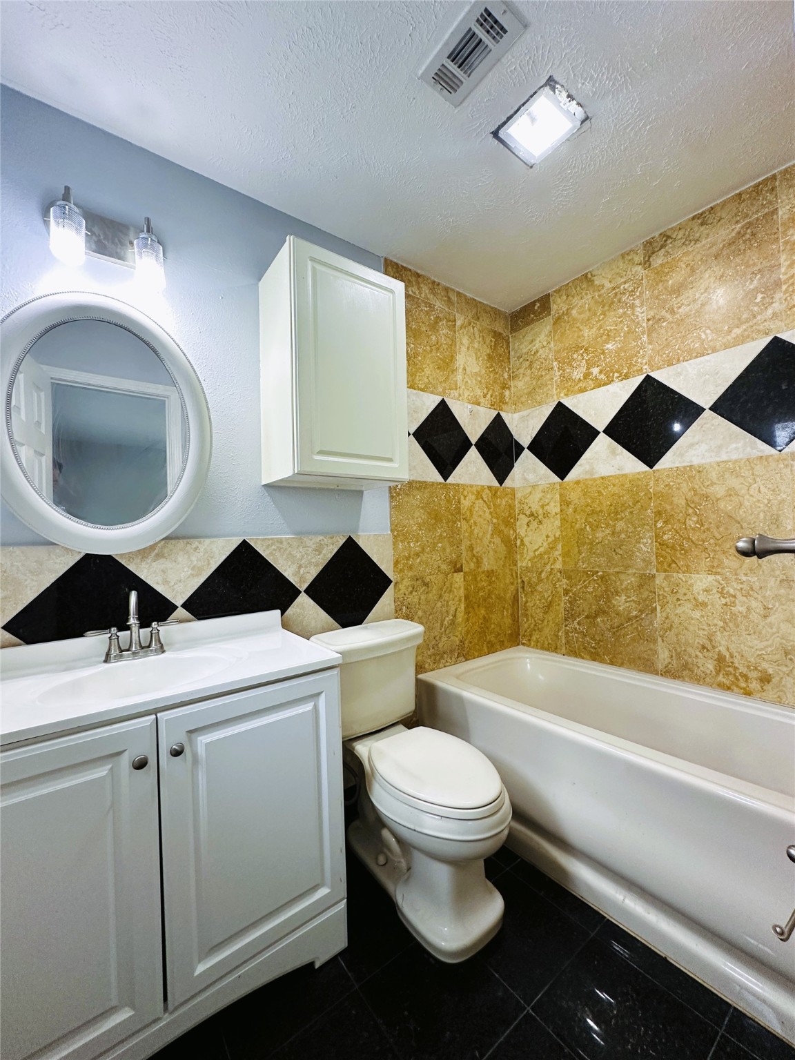15006 Grassington Drive Property Photo 15