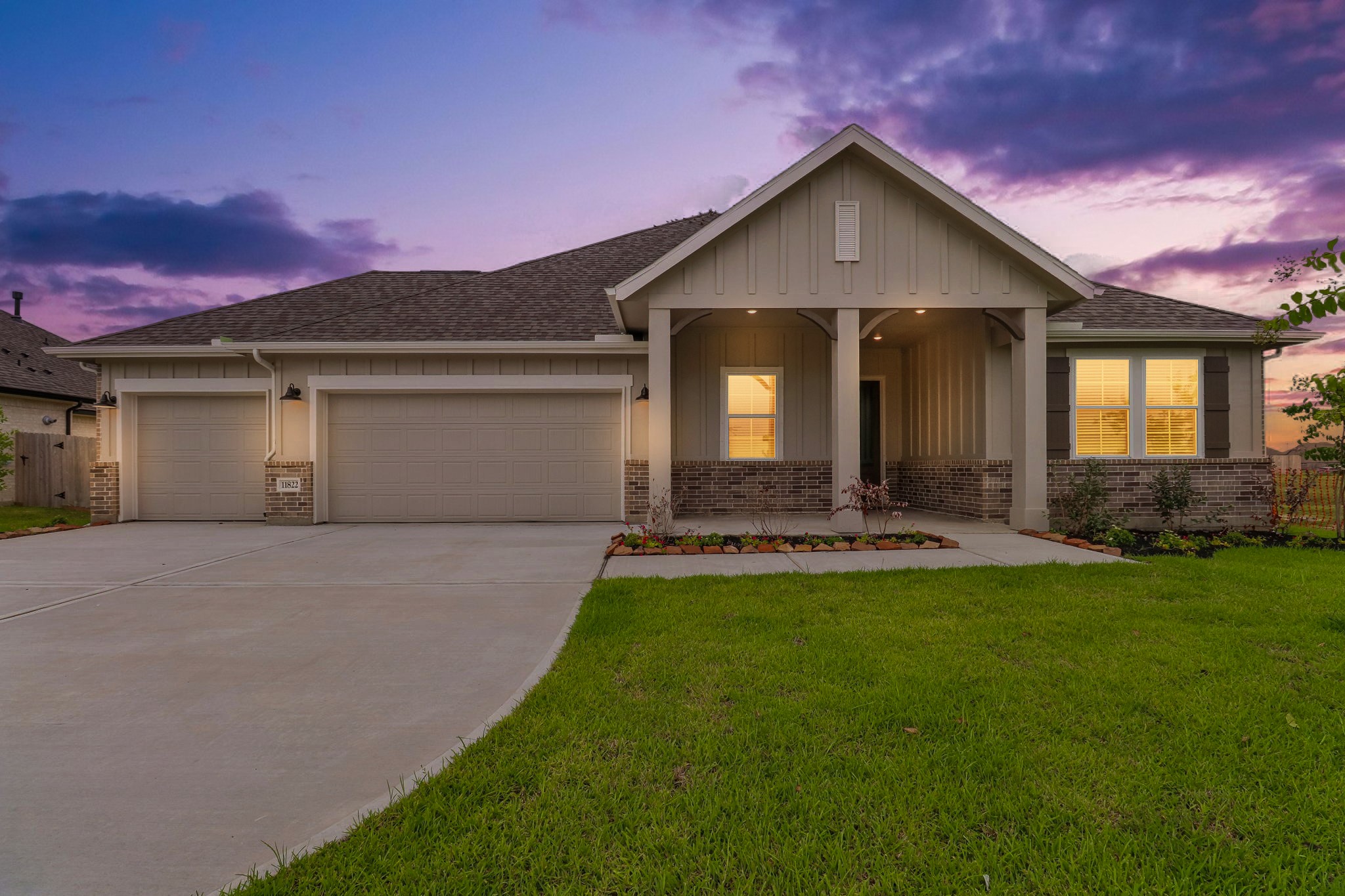 11822 Old Fashion Circle Property Photo 1