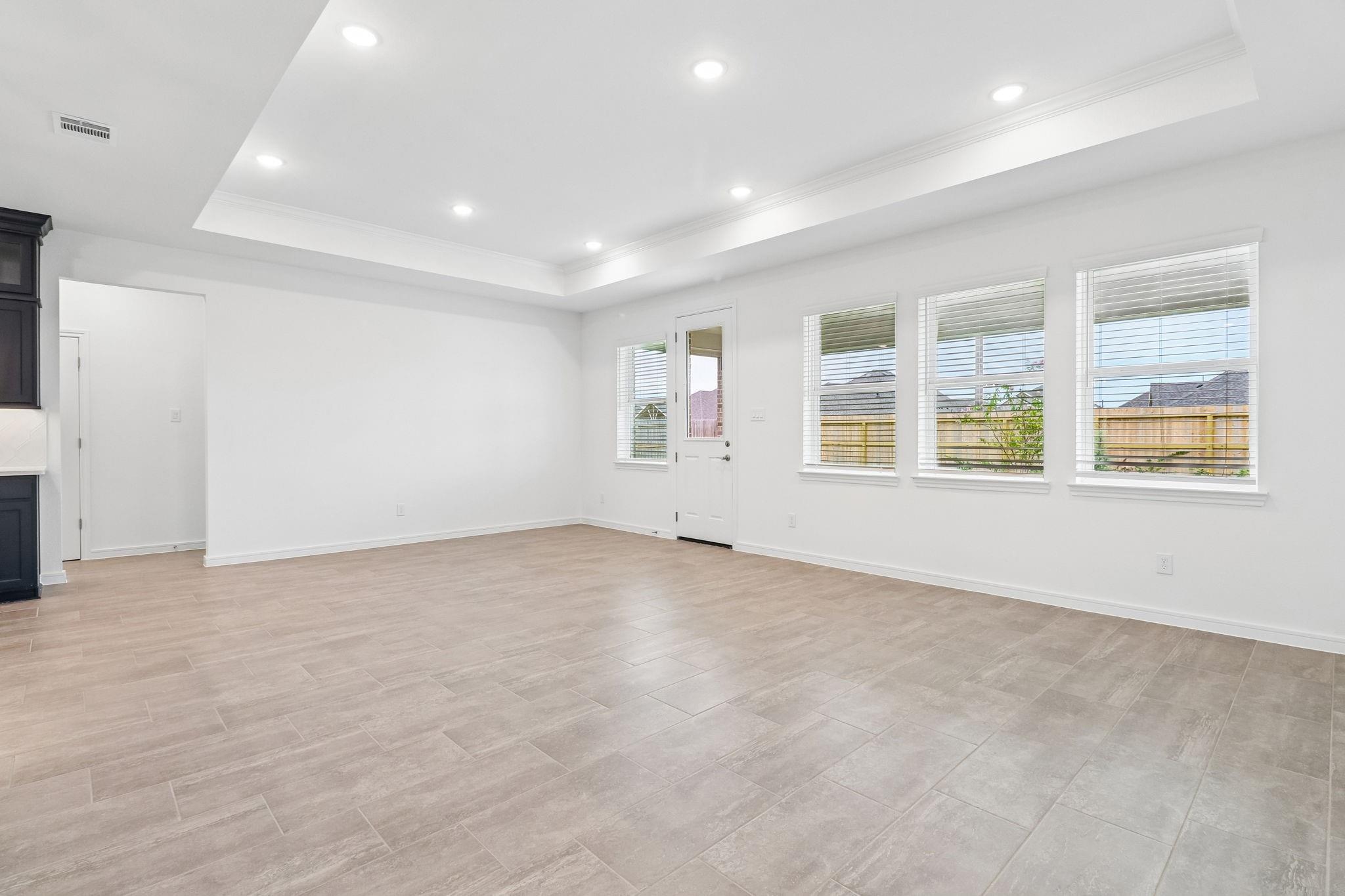 11822 Old Fashion Circle Property Photo 7