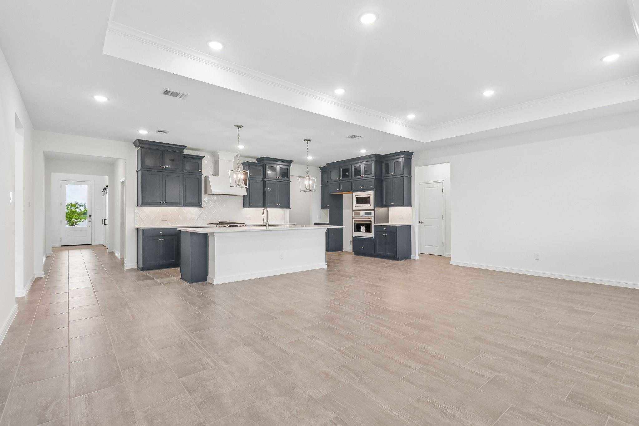 11822 Old Fashion Circle Property Photo 8