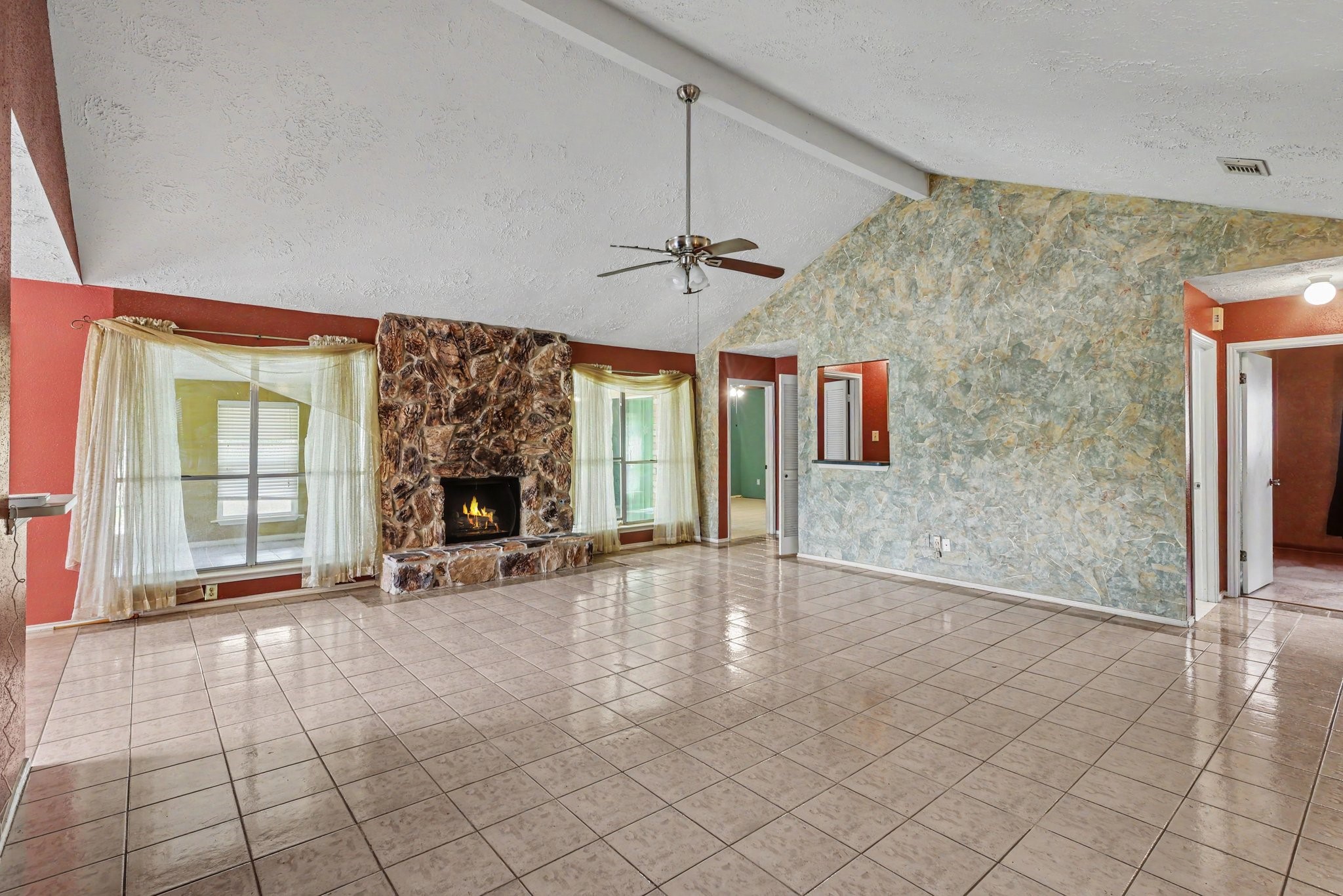 22122 Meadowhill Drive Property Photo 4