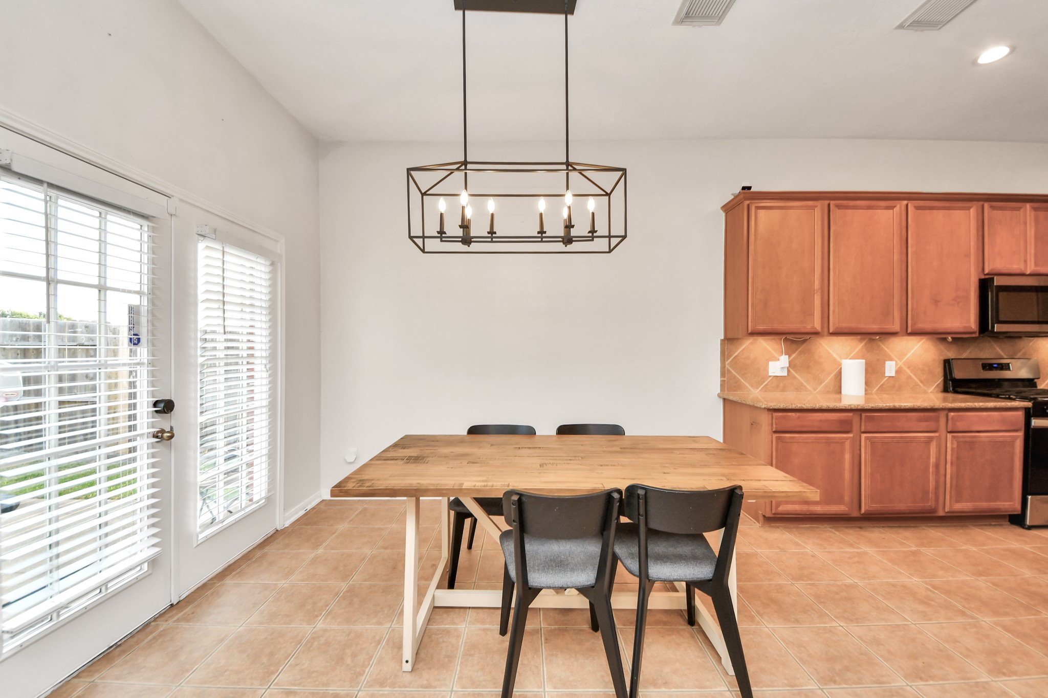 4118 Ferro Street Property Photo 17