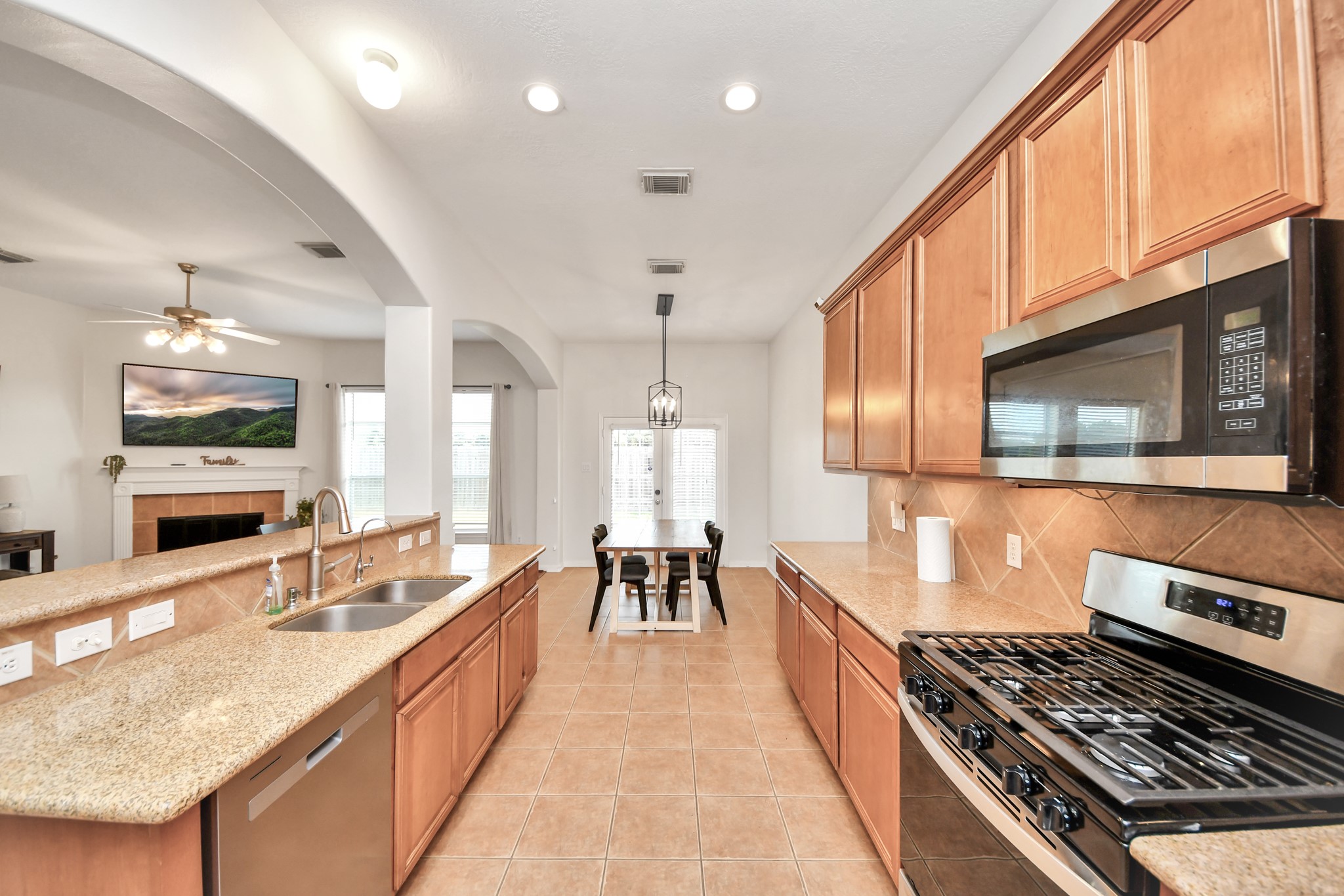 4118 Ferro Street Property Photo 19