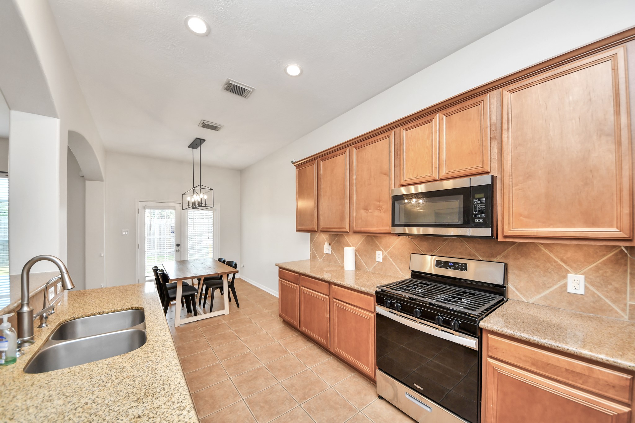 4118 Ferro Street Property Photo 21