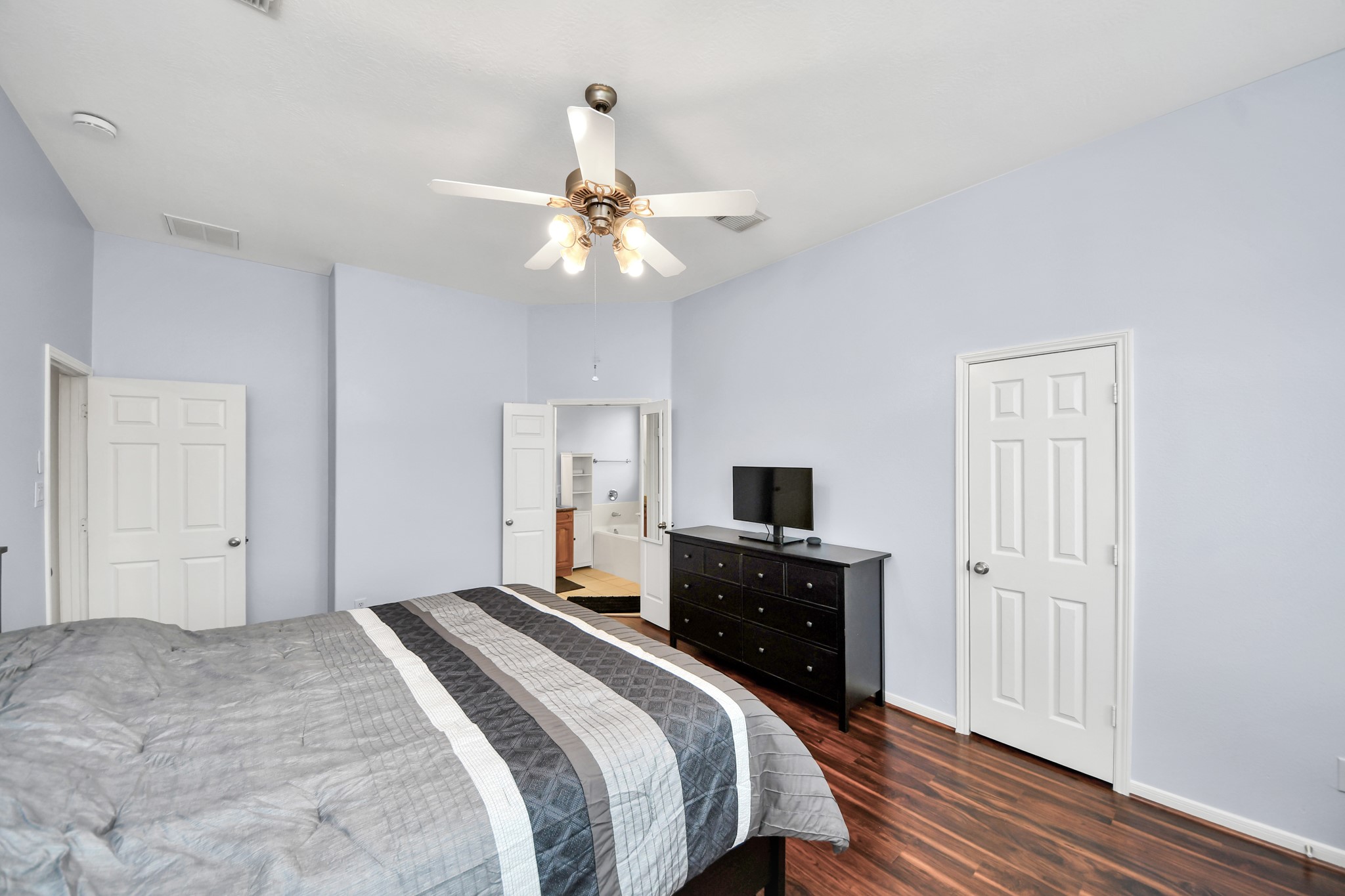 4118 Ferro Street Property Photo 28