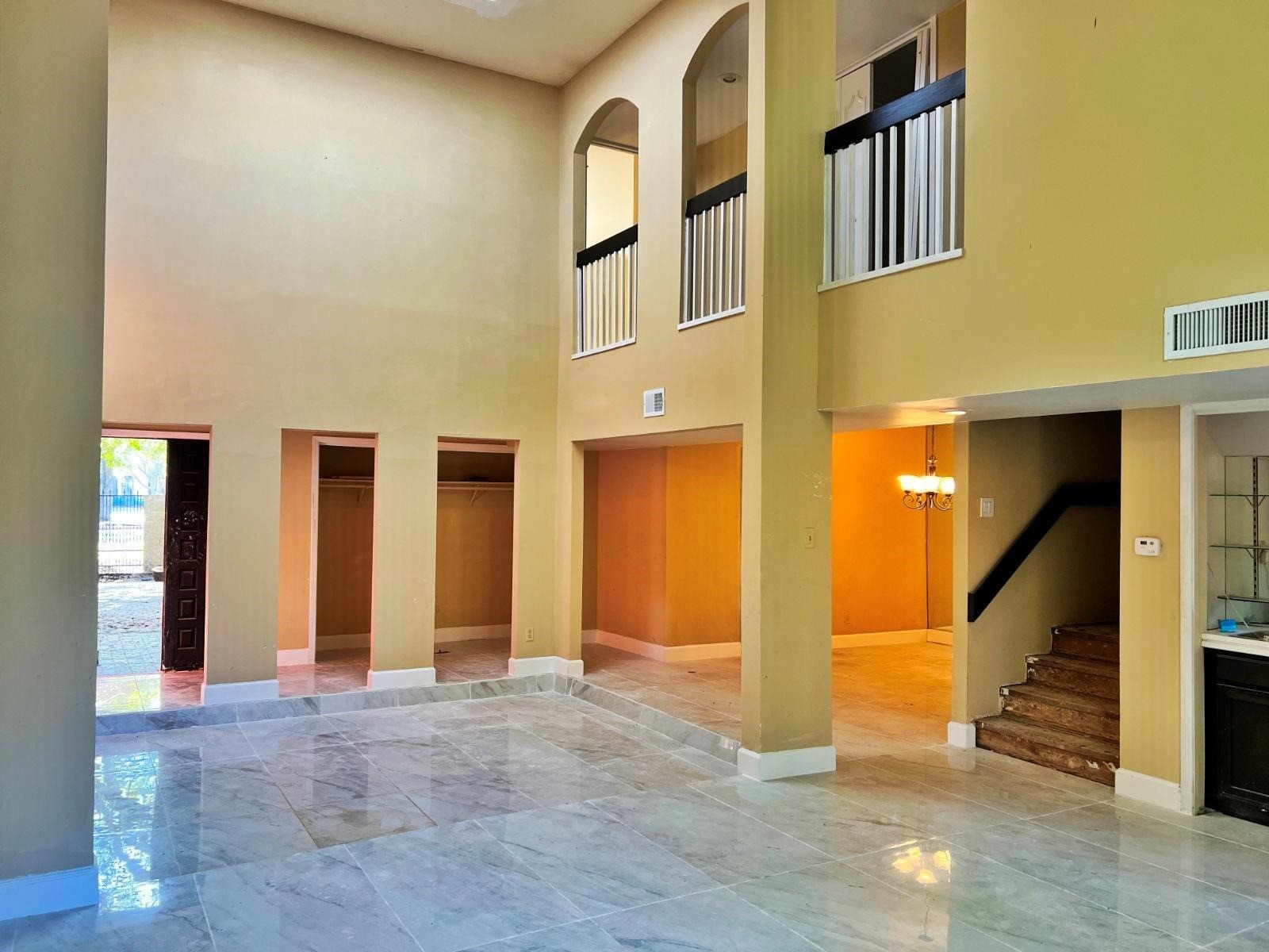 4560 Bellaire Boulevard Property Photo 2