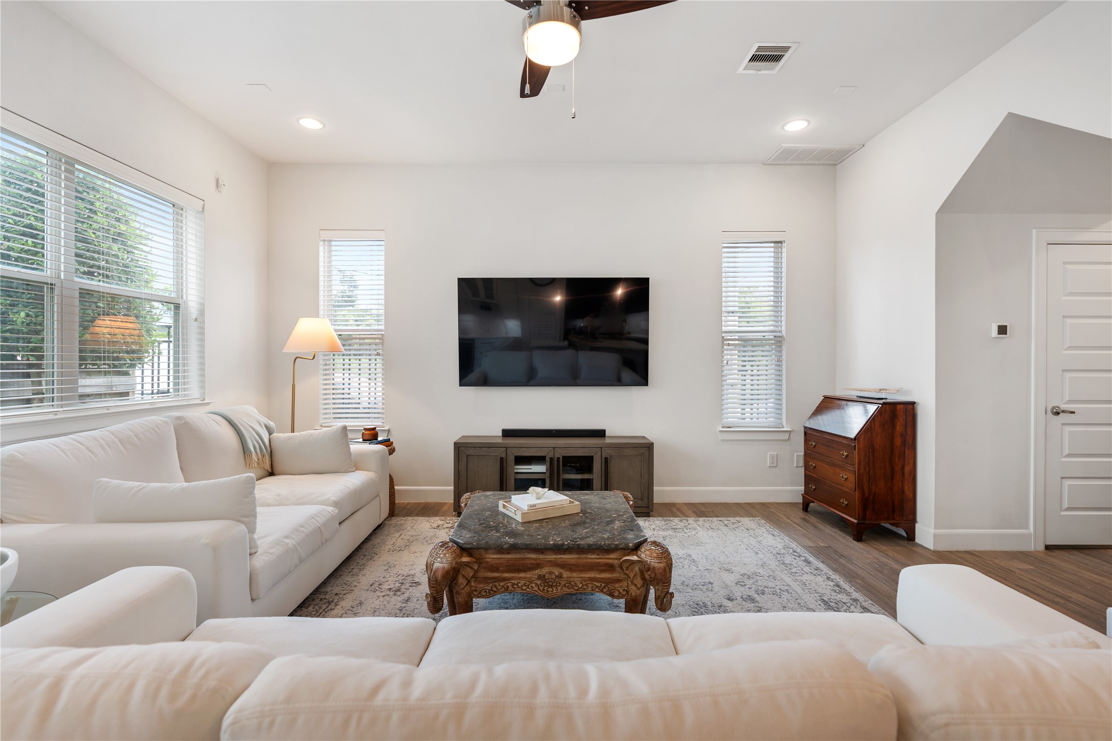 629 Press Street Property Photo 4