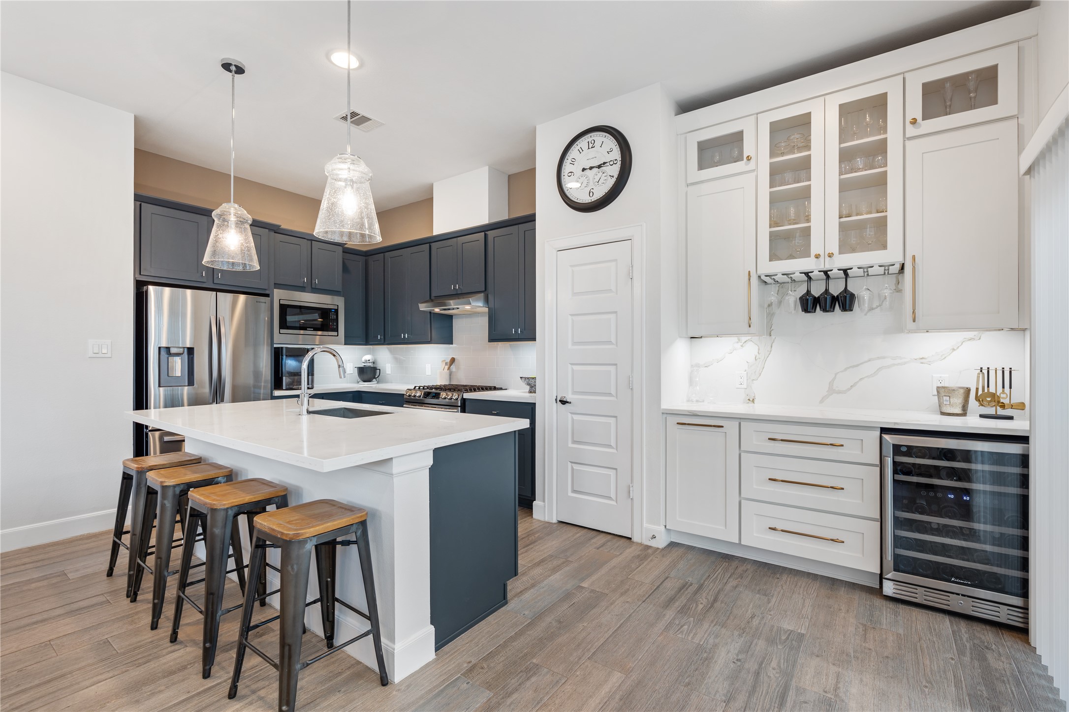 629 Press Street Property Photo 7