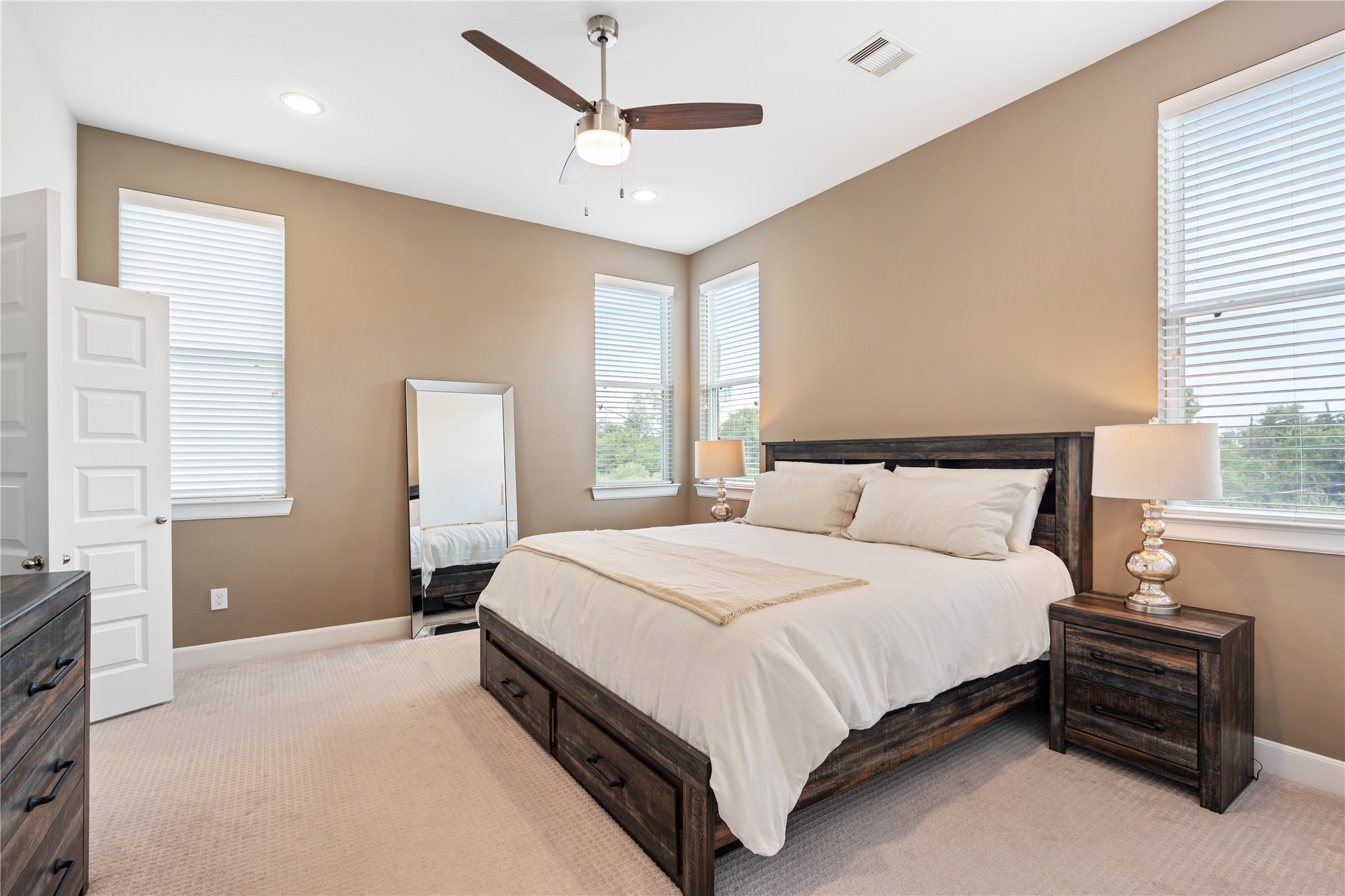 629 Press Street Property Photo 12