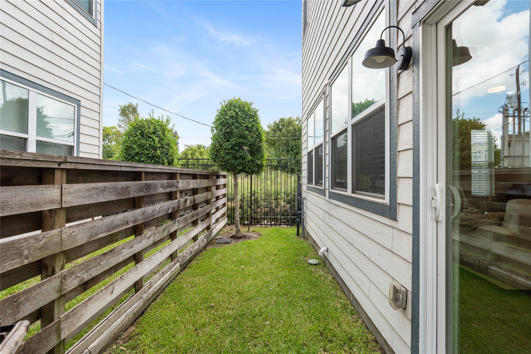 629 Press Street Property Photo 20