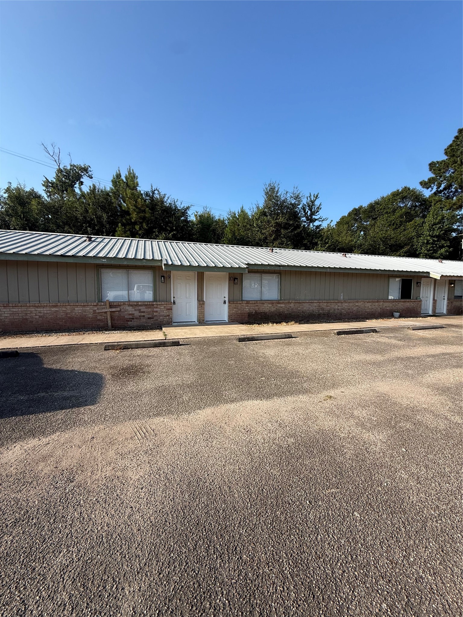 120 Charles Barker Avenue 9 Property Photo 1