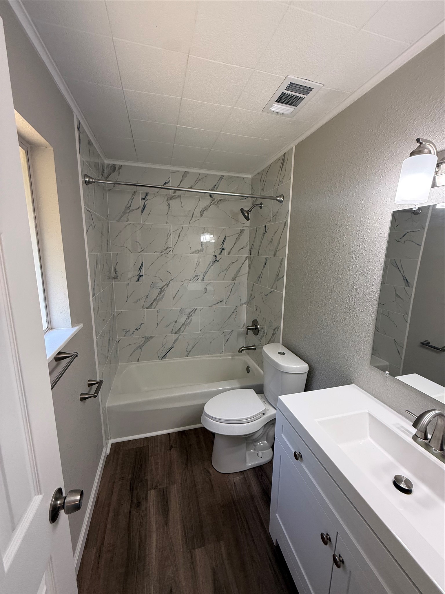 120 Charles Barker Avenue 9 Property Photo 5