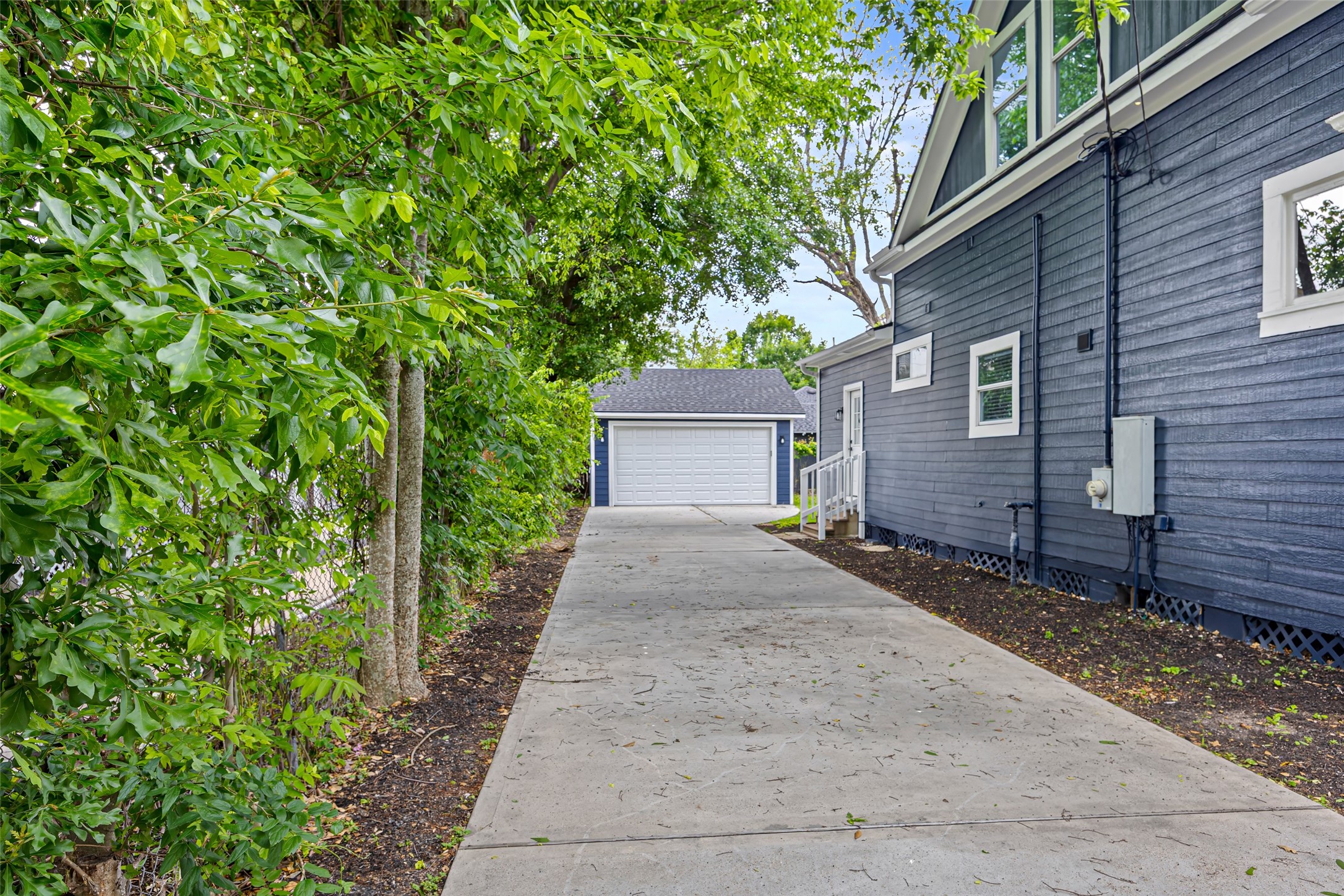 1705 Ovid Street Property Photo 9