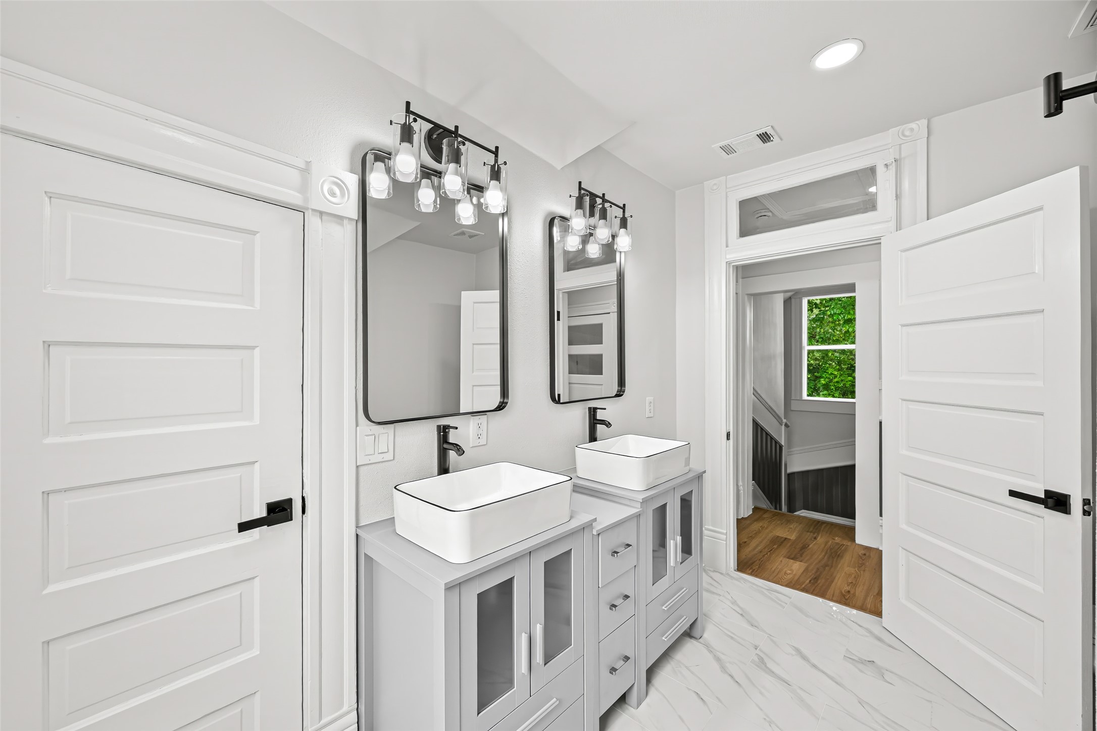 1705 Ovid Street Property Photo 26
