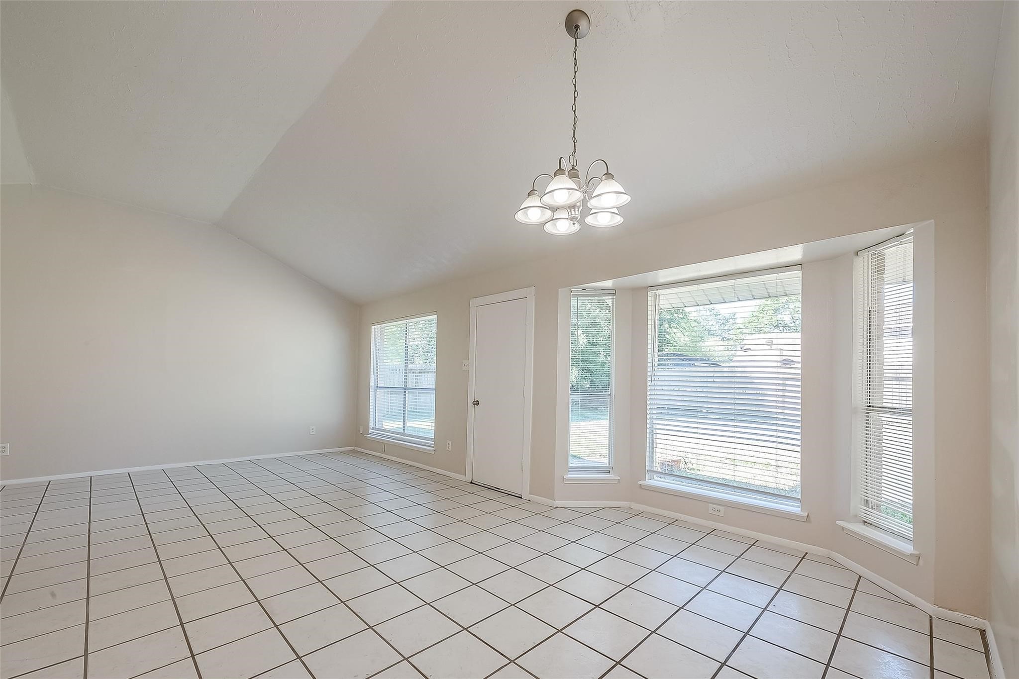 7615 Wovenwood Lane Property Photo 4