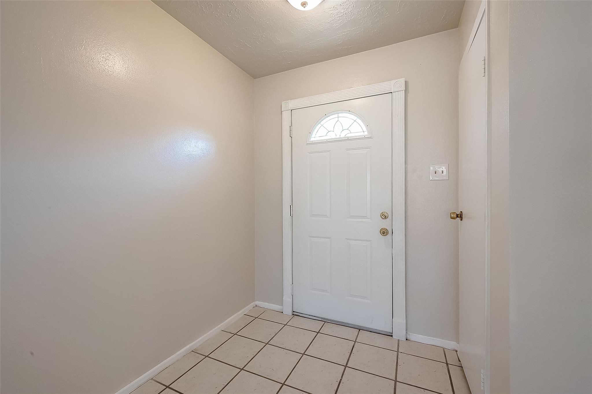 7615 Wovenwood Lane Property Photo 6