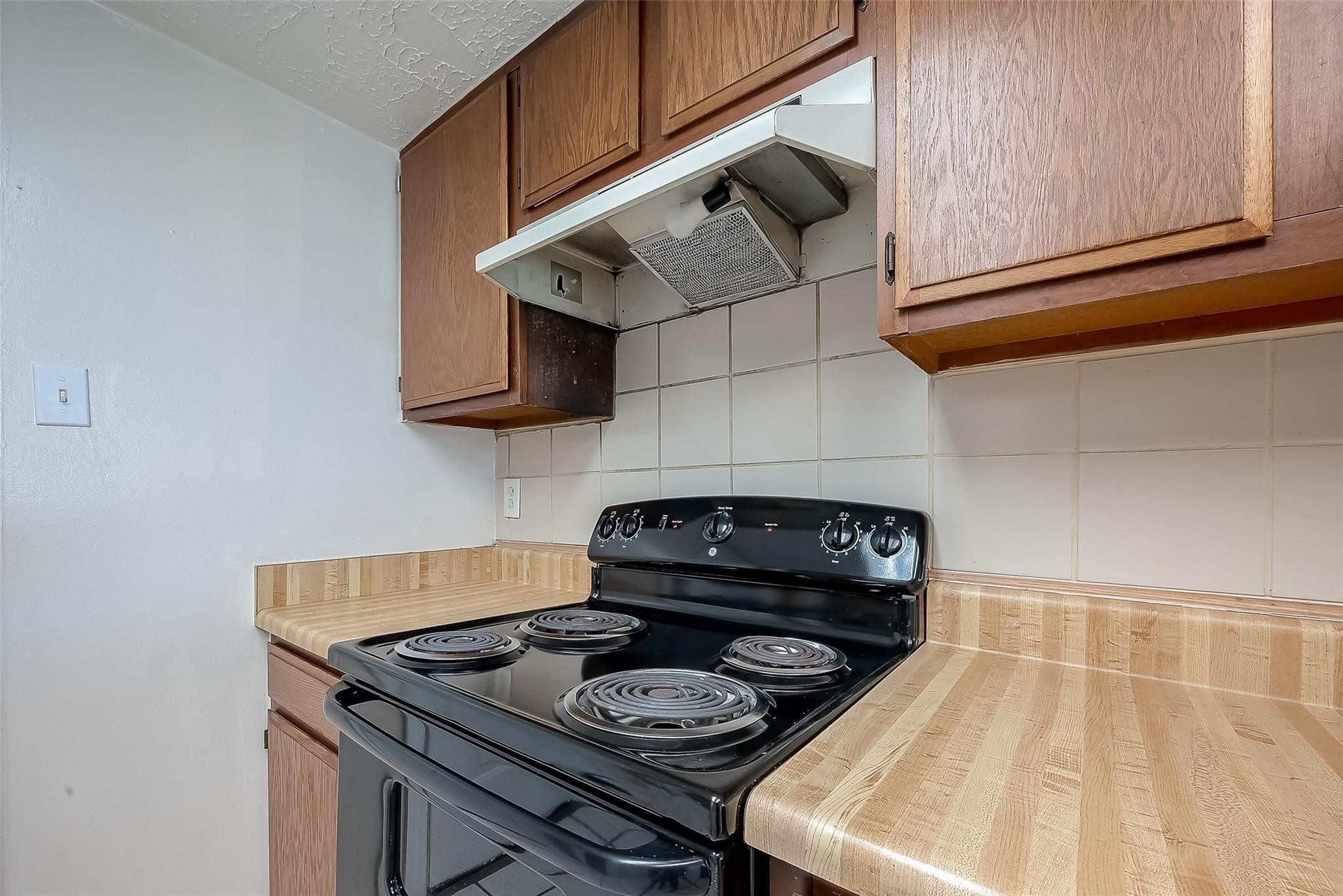 7615 Wovenwood Lane Property Photo 14