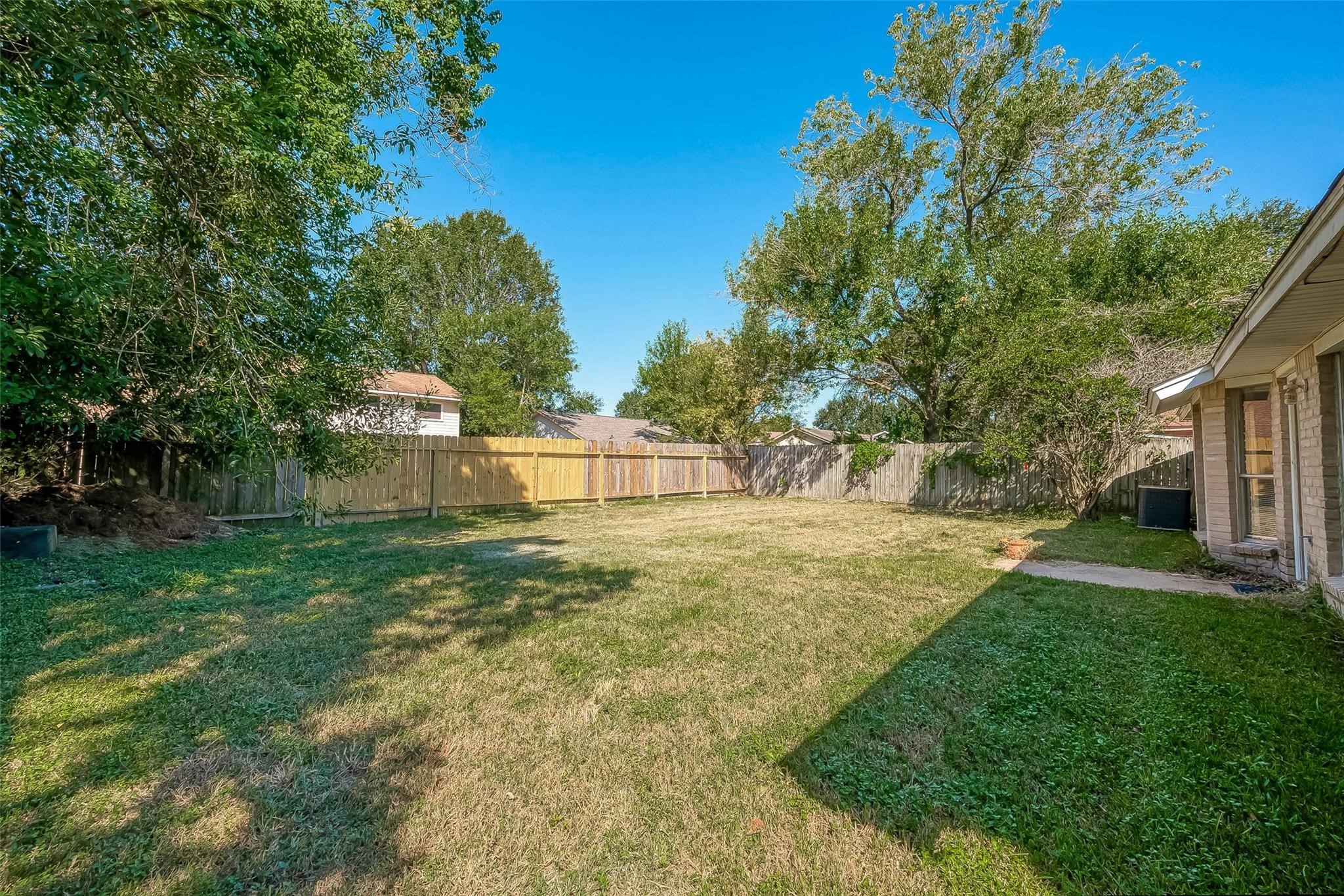 7615 Wovenwood Lane Property Photo 18