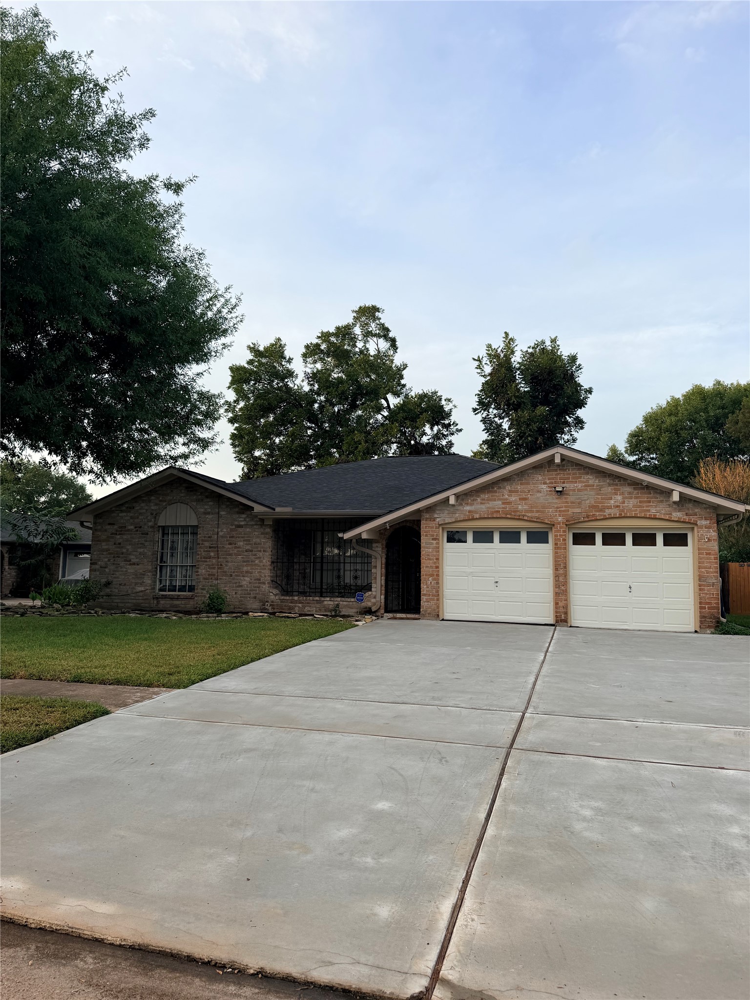 11406 Hornbrook Drive Property Photo 2