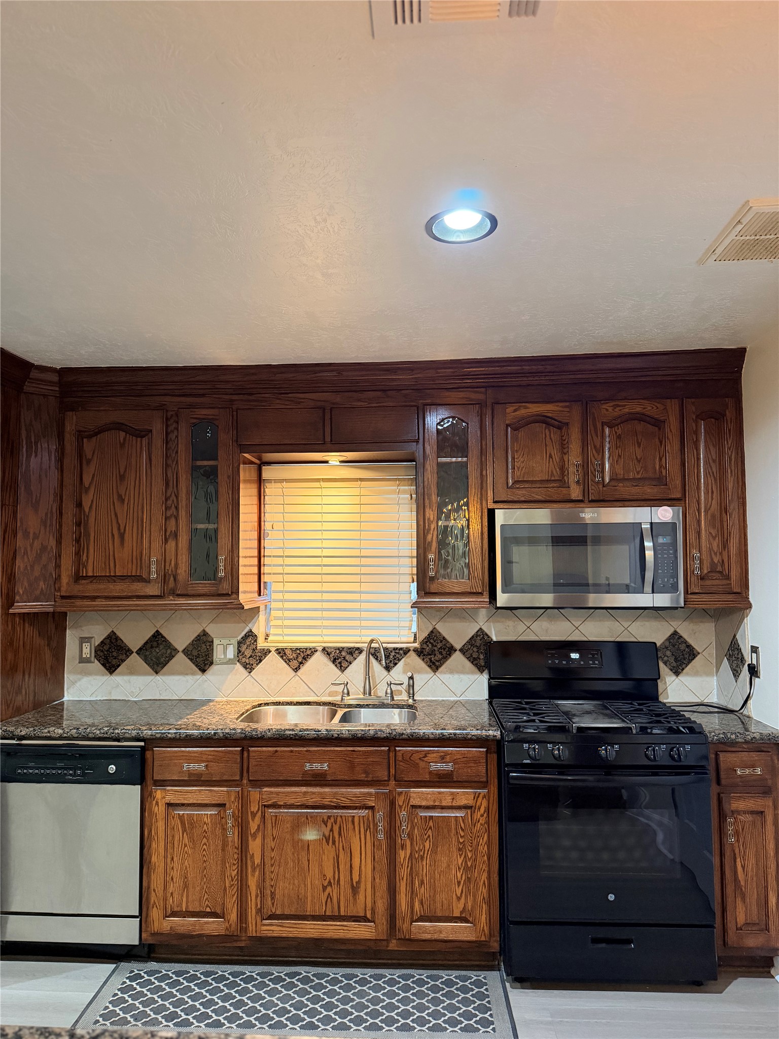11406 Hornbrook Drive Property Photo 10