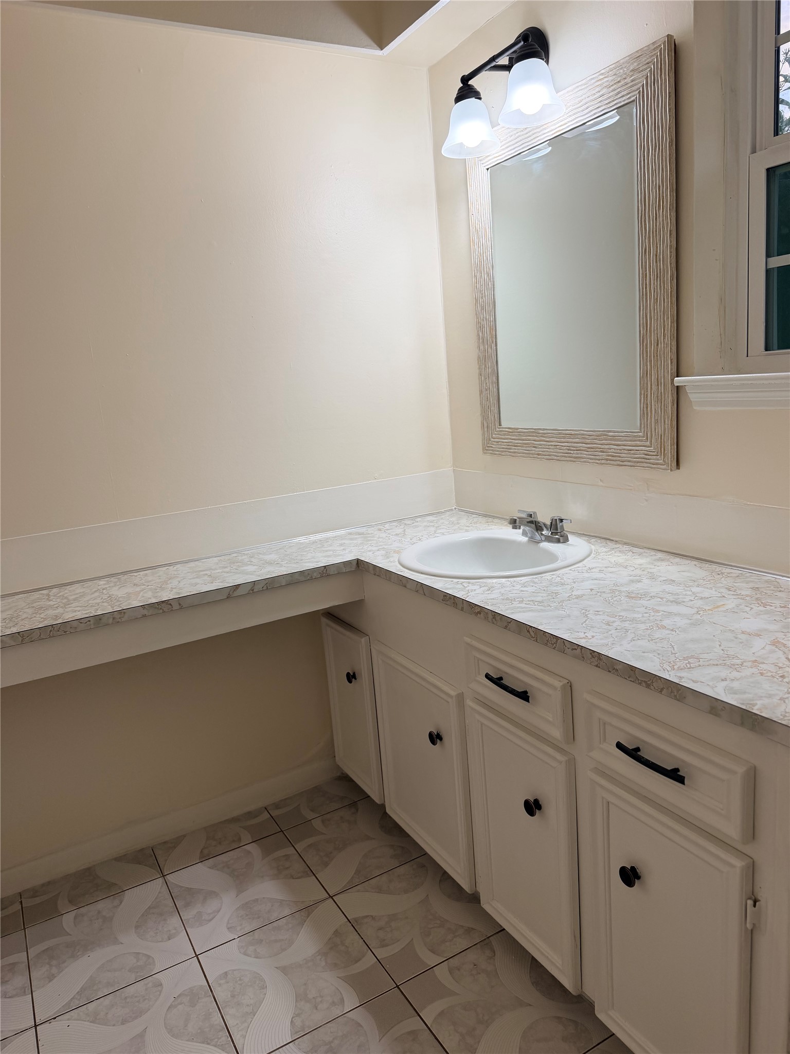 11406 Hornbrook Drive Property Photo 16