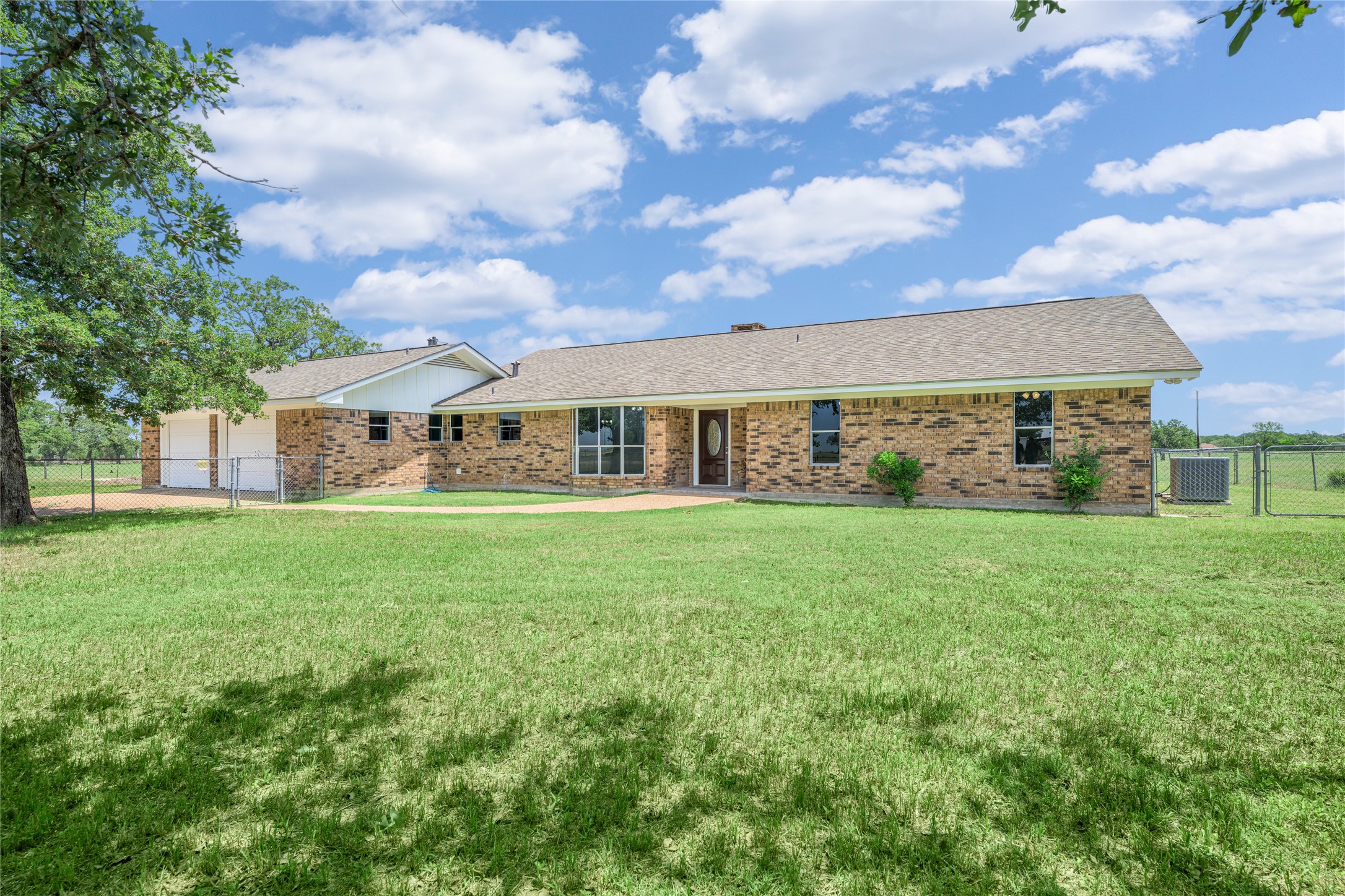 5131 N Us Highway 77 Property Photo