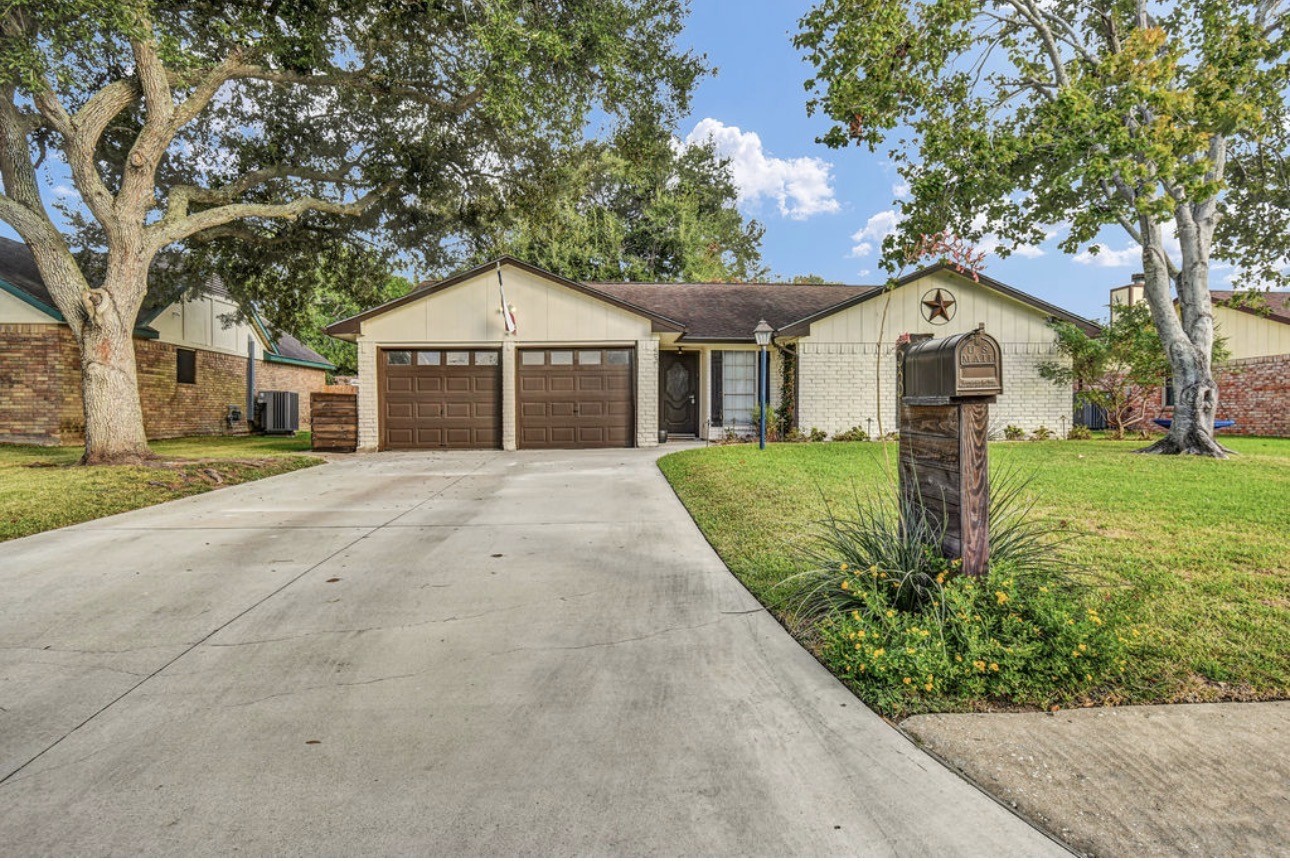 53 Blue Bell Court Property Photo 1