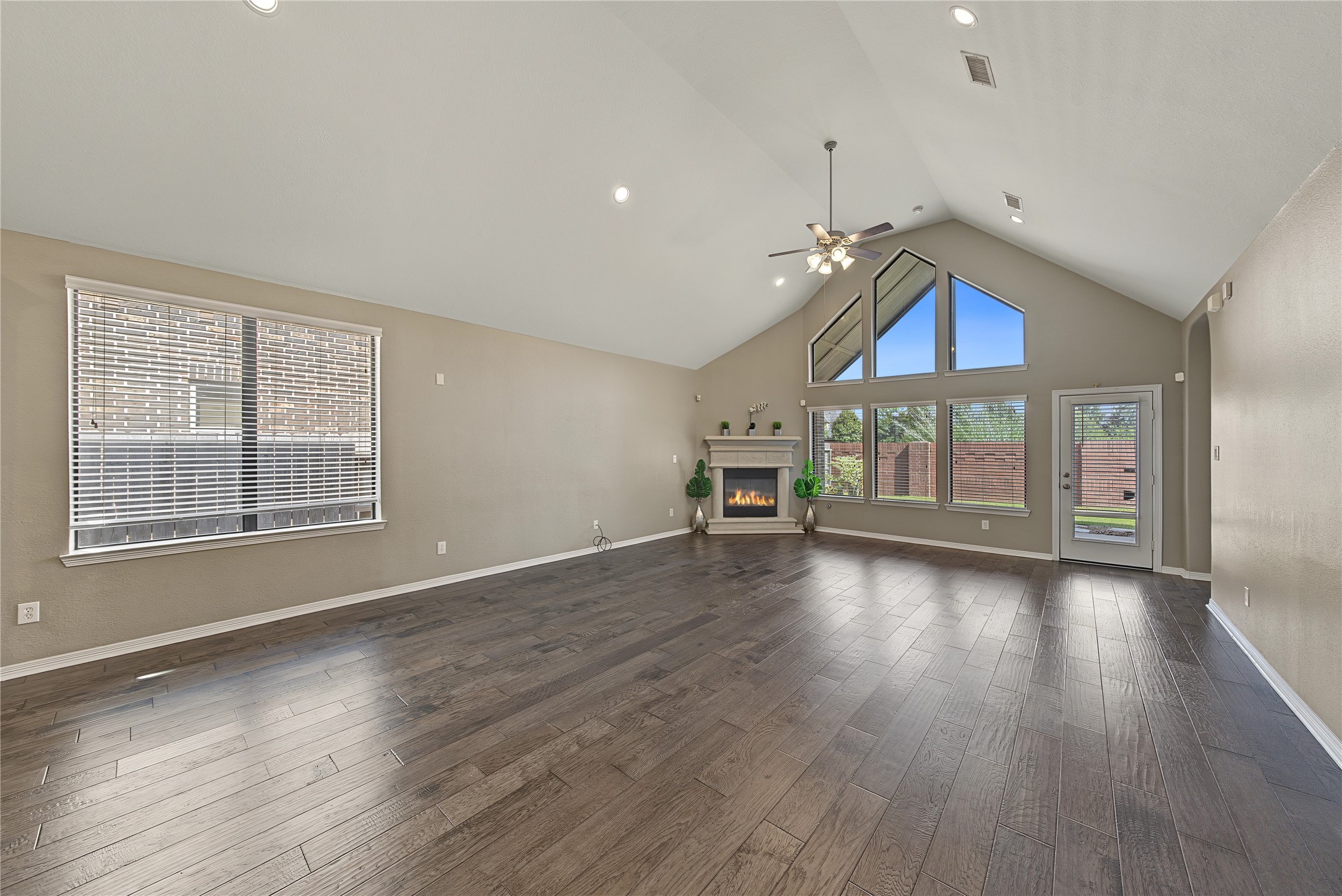 6723 Sotoria Lane Property Photo 15