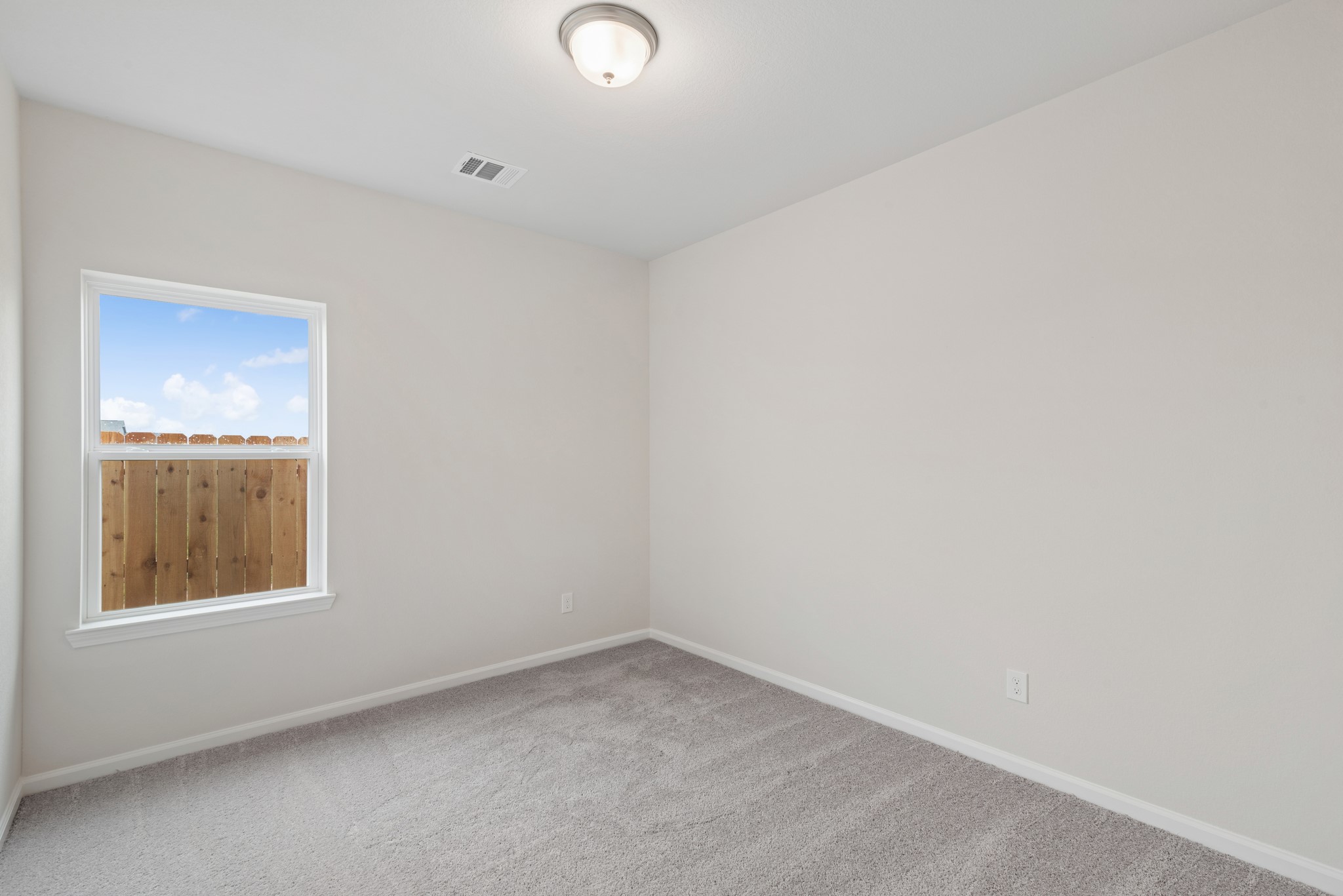 8927 Silver Bluff Lane Property Photo 15