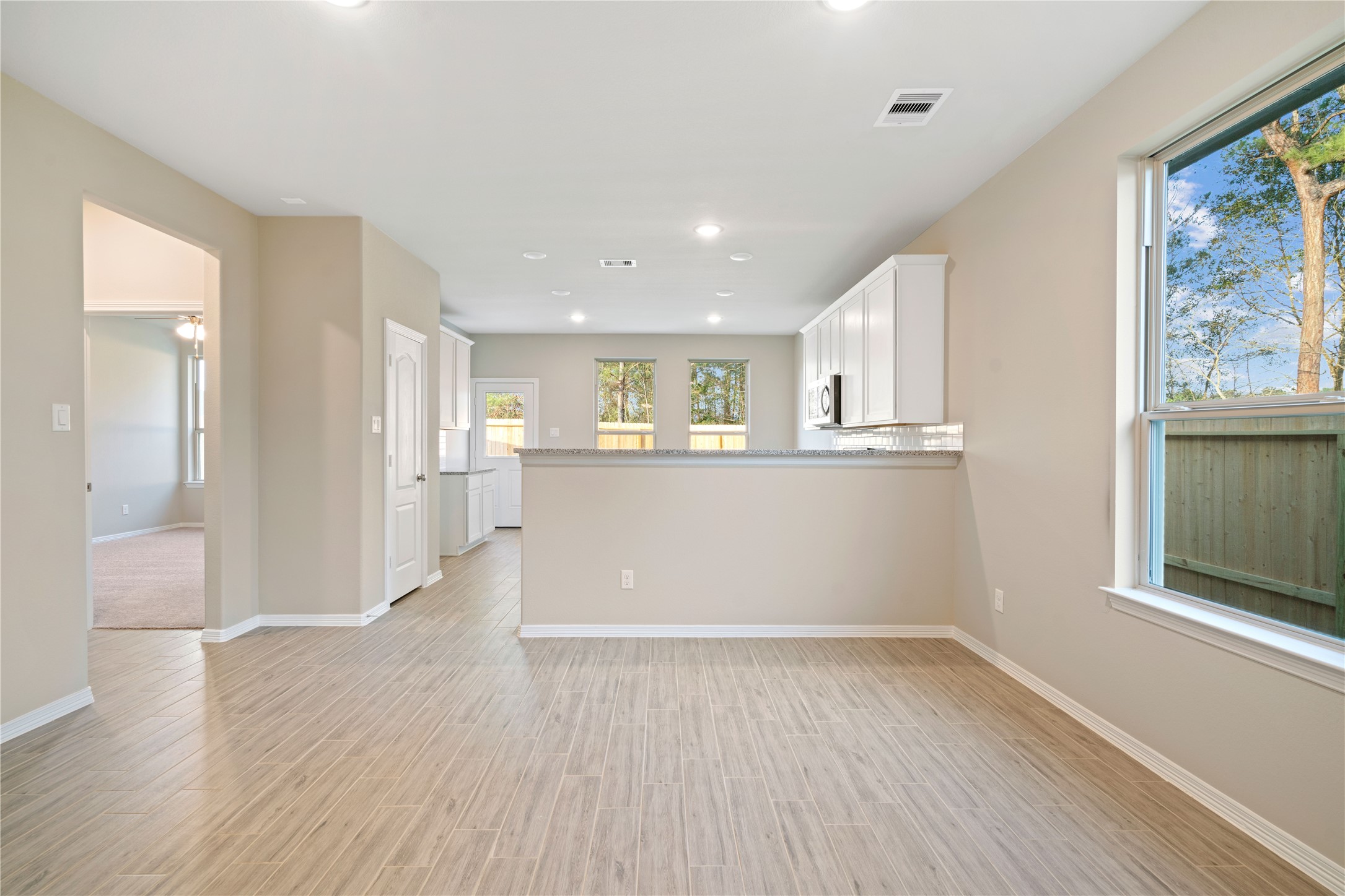 10714 Catclaw Court Property Photo 6