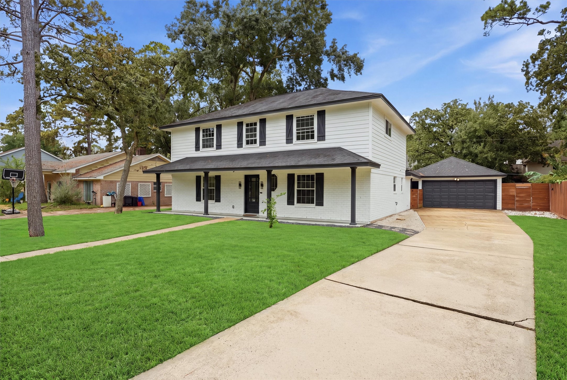 12703 Rocky Hill Drive Property Photo 3