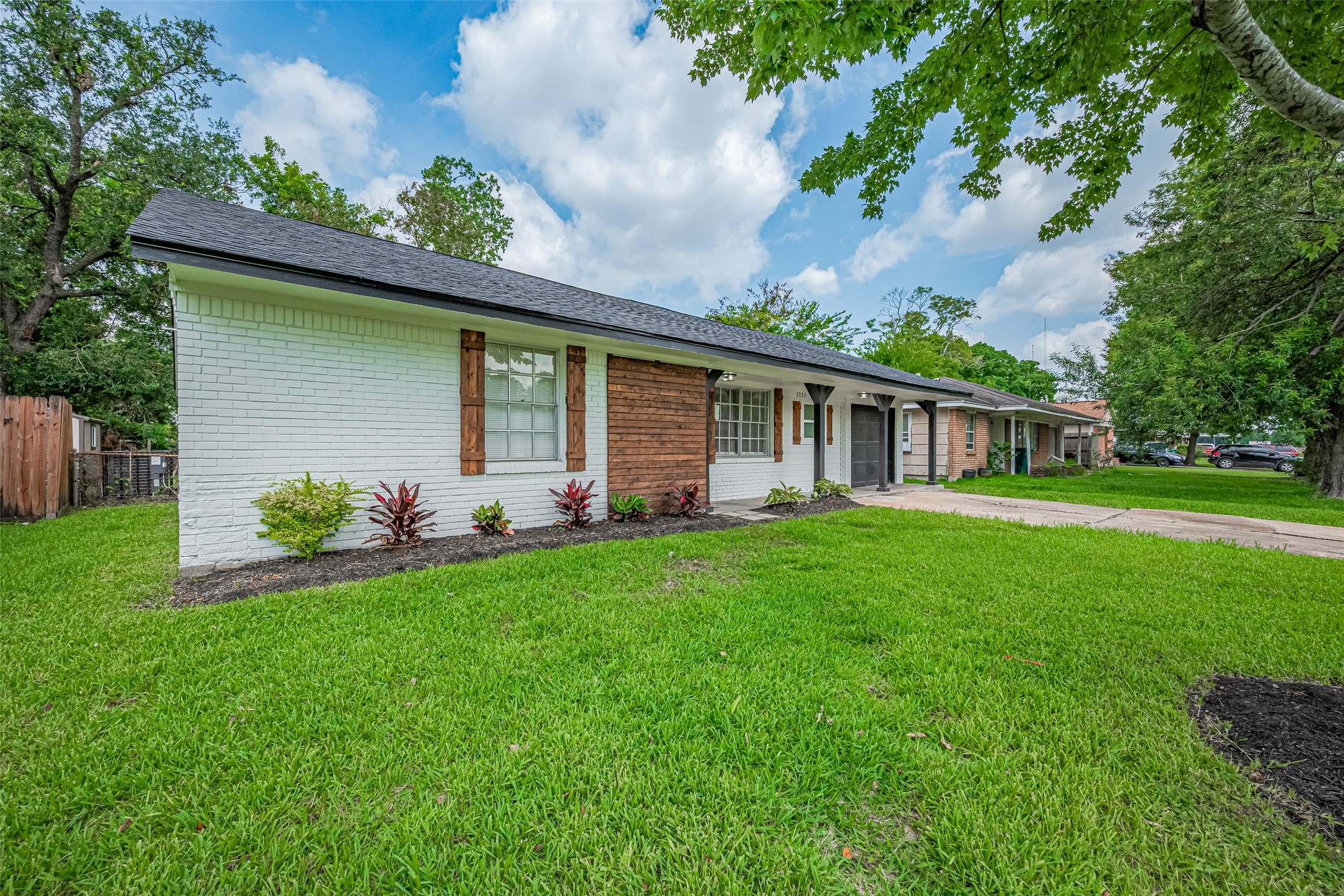 2112 Walnut Lane Property Photo 2