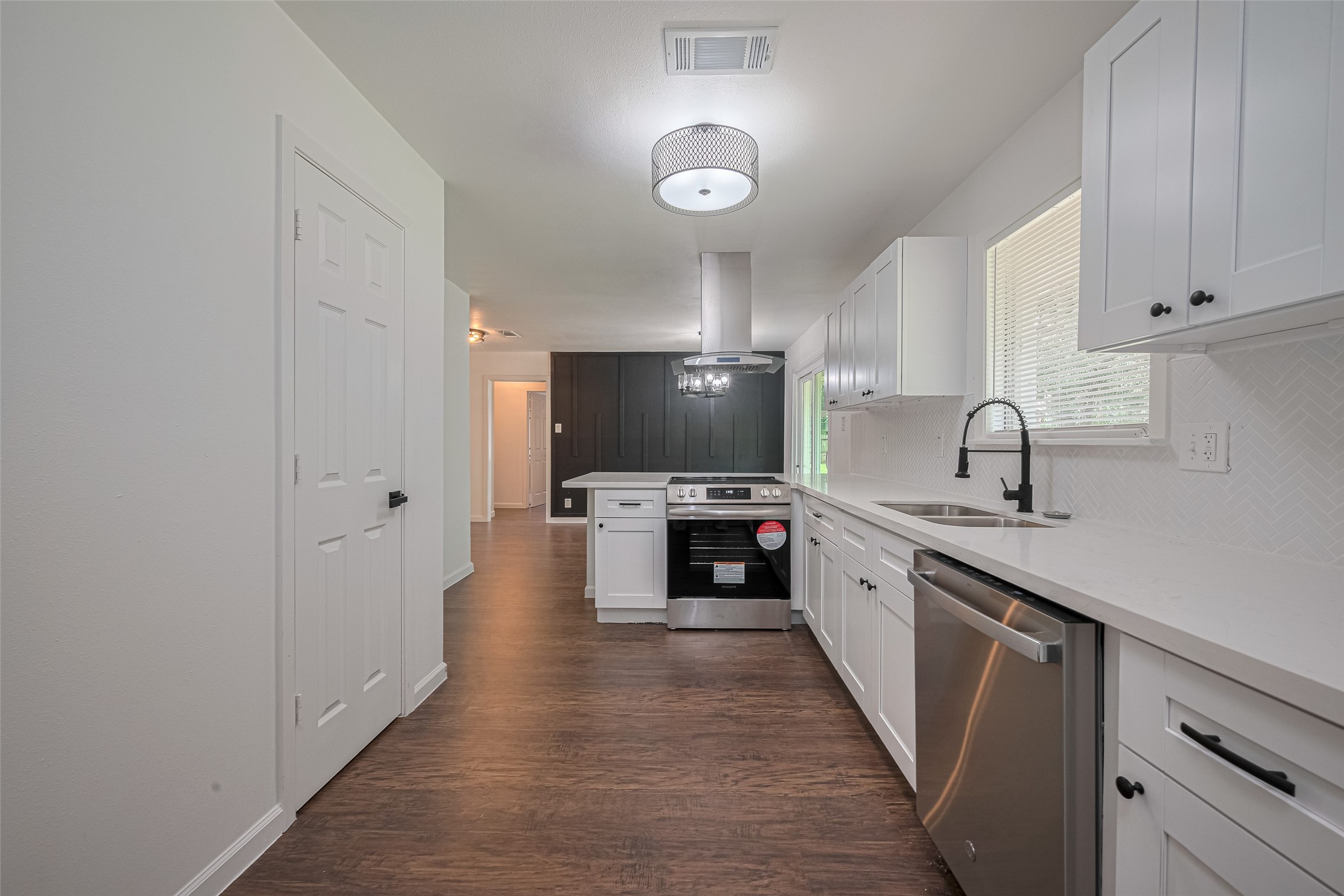 2112 Walnut Lane Property Photo 8