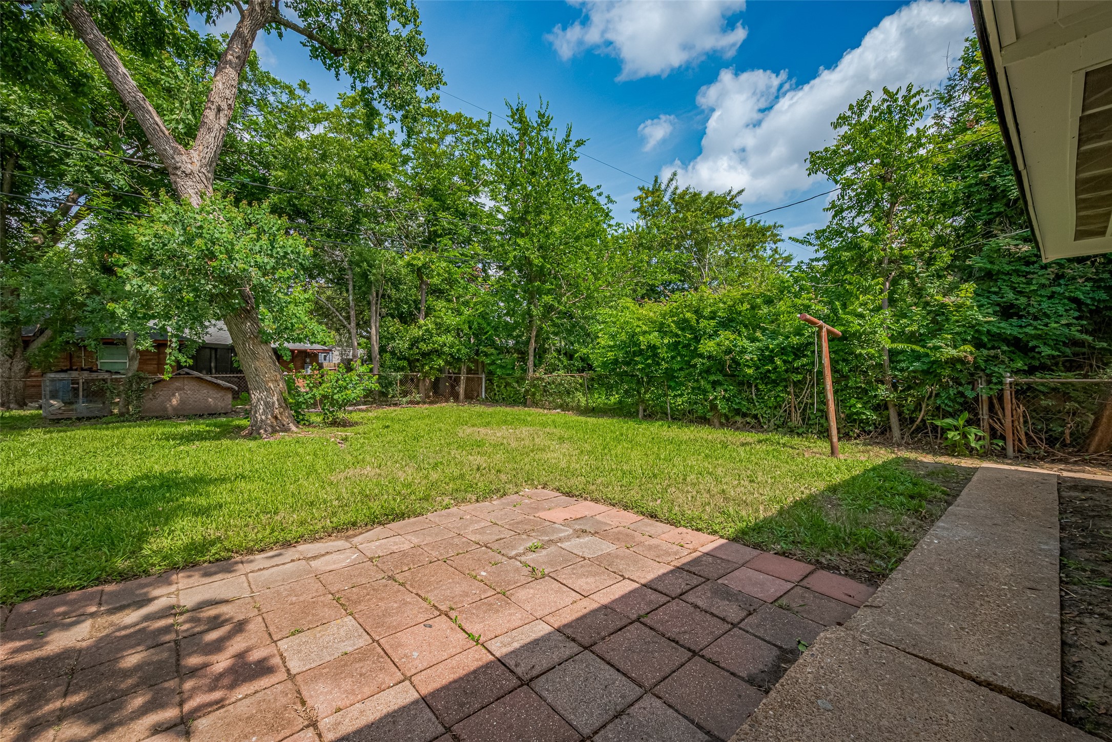 2112 Walnut Lane Property Photo 23