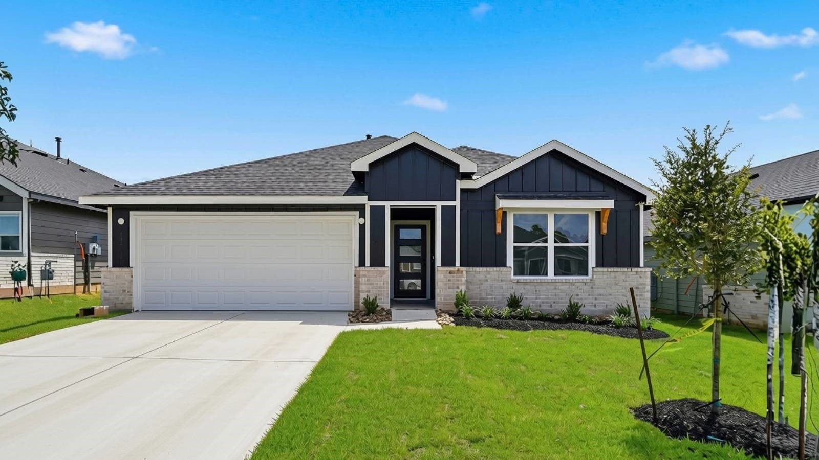 15811 Narrow Leaf Lane Property Photo 1