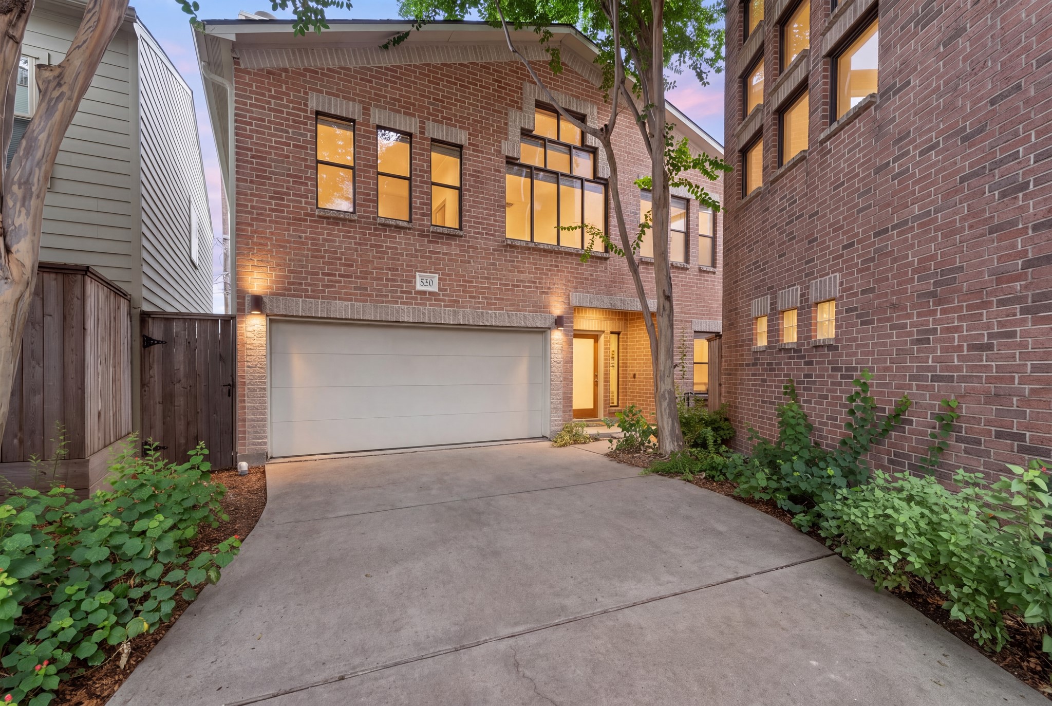 5020 Darling Street Property Photo 1
